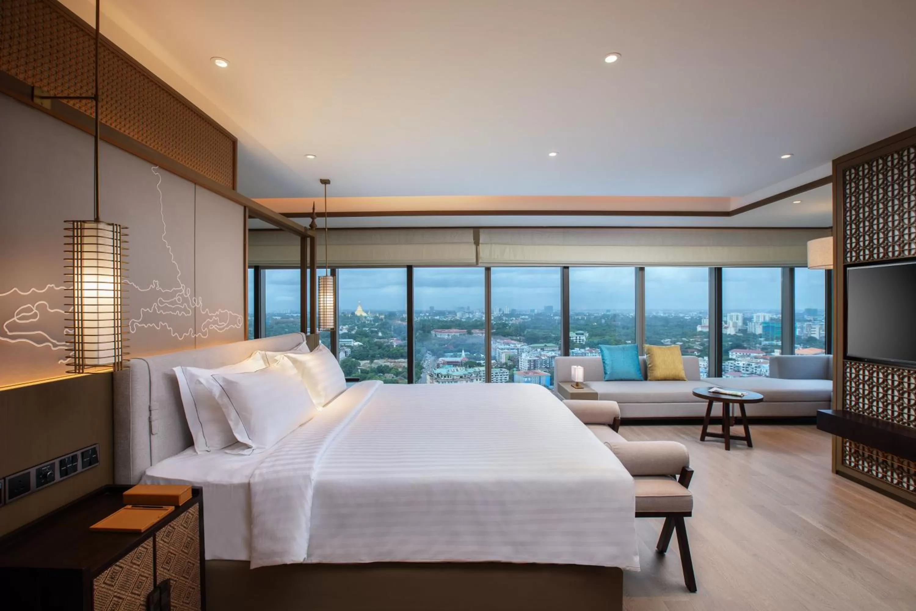 TV and multimedia, Bed in Pan Pacific Yangon