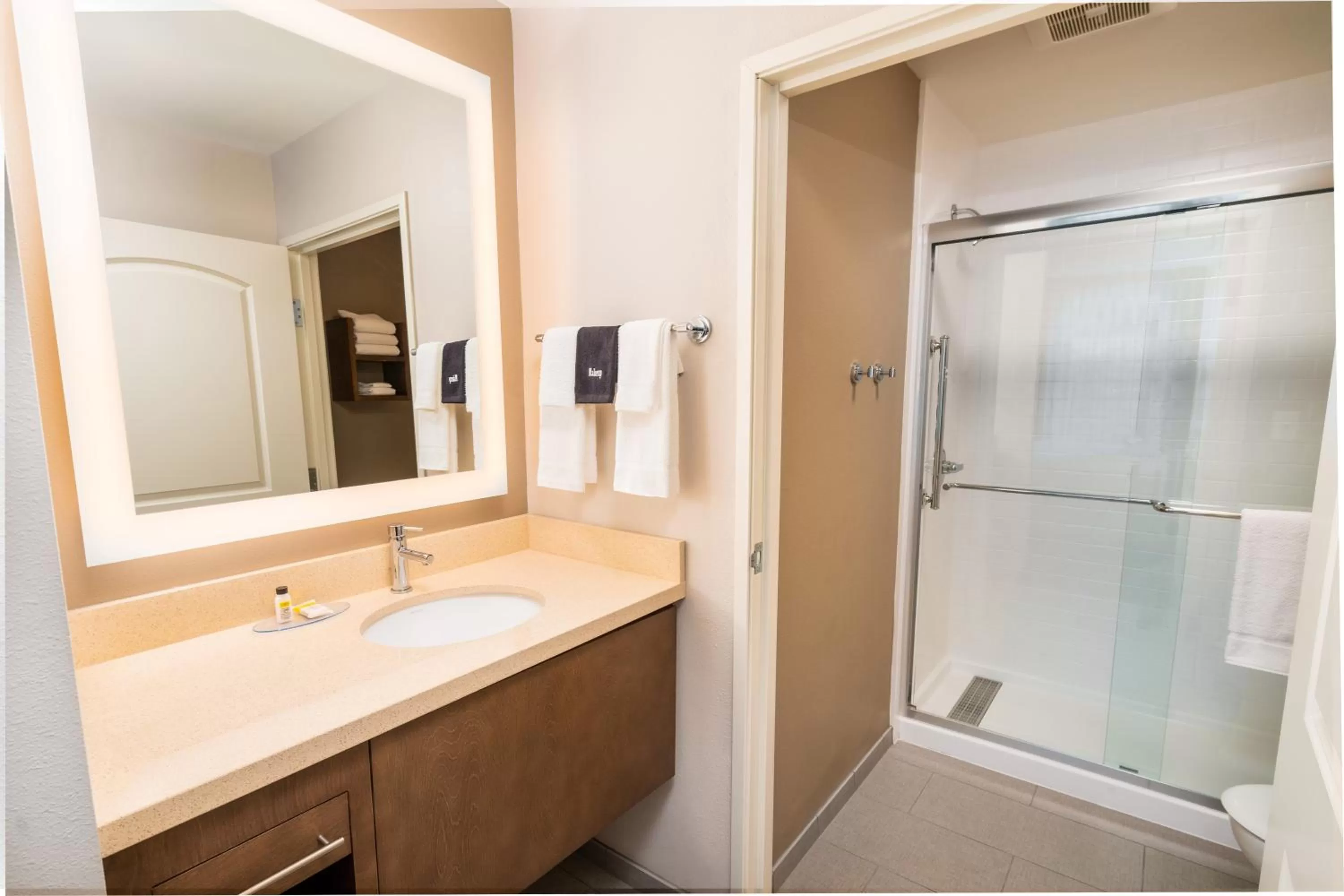 Bathroom in Staybridge Suites Coeur d'Alene by IHG
