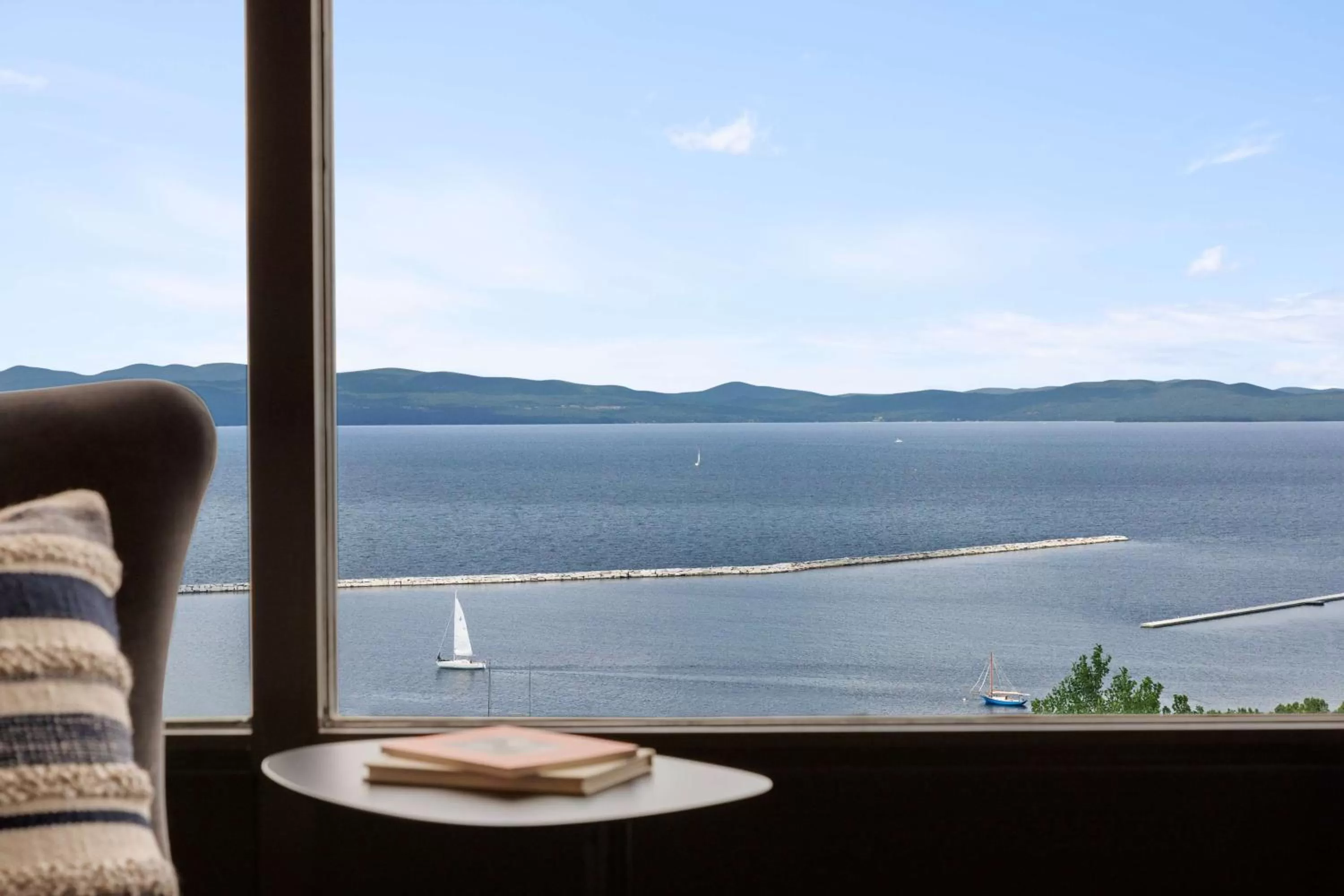 Premium King Room with Lake View in Hotel Champlain Burlington, Curio Collection by Hilton