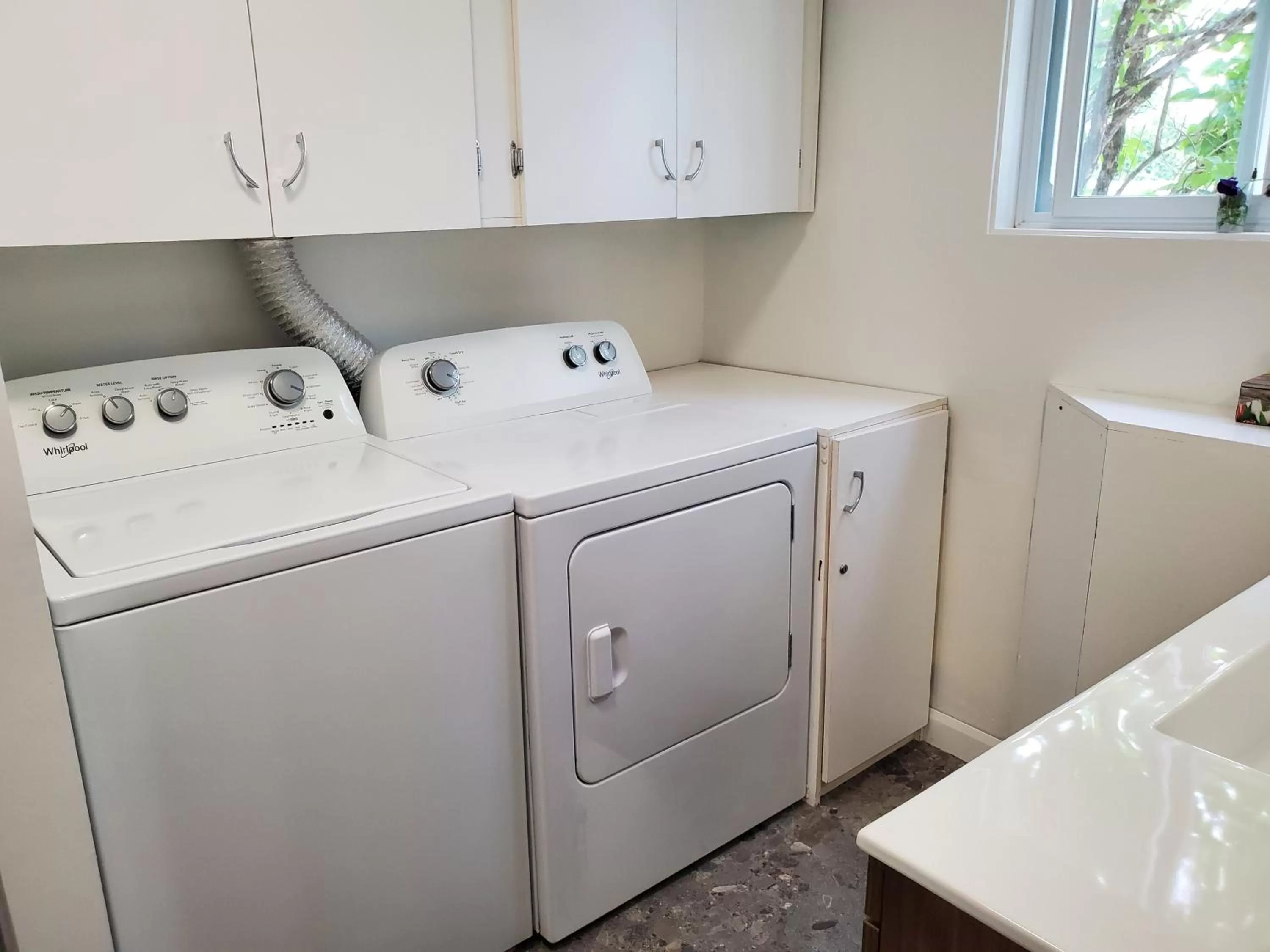 laundry, Bathroom in Auberge Mélilot