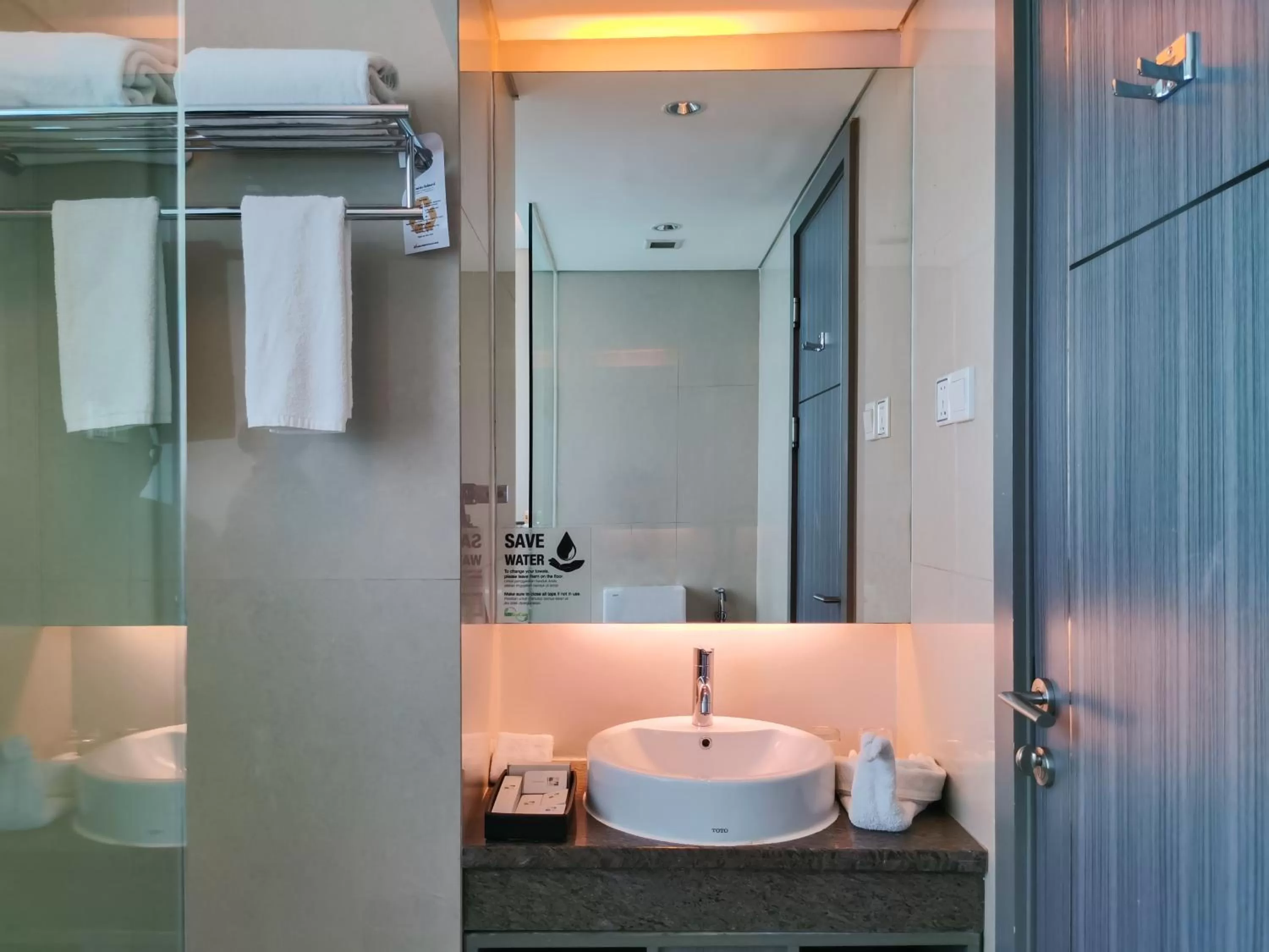 Bathroom in Swiss-Belhotel Balikpapan