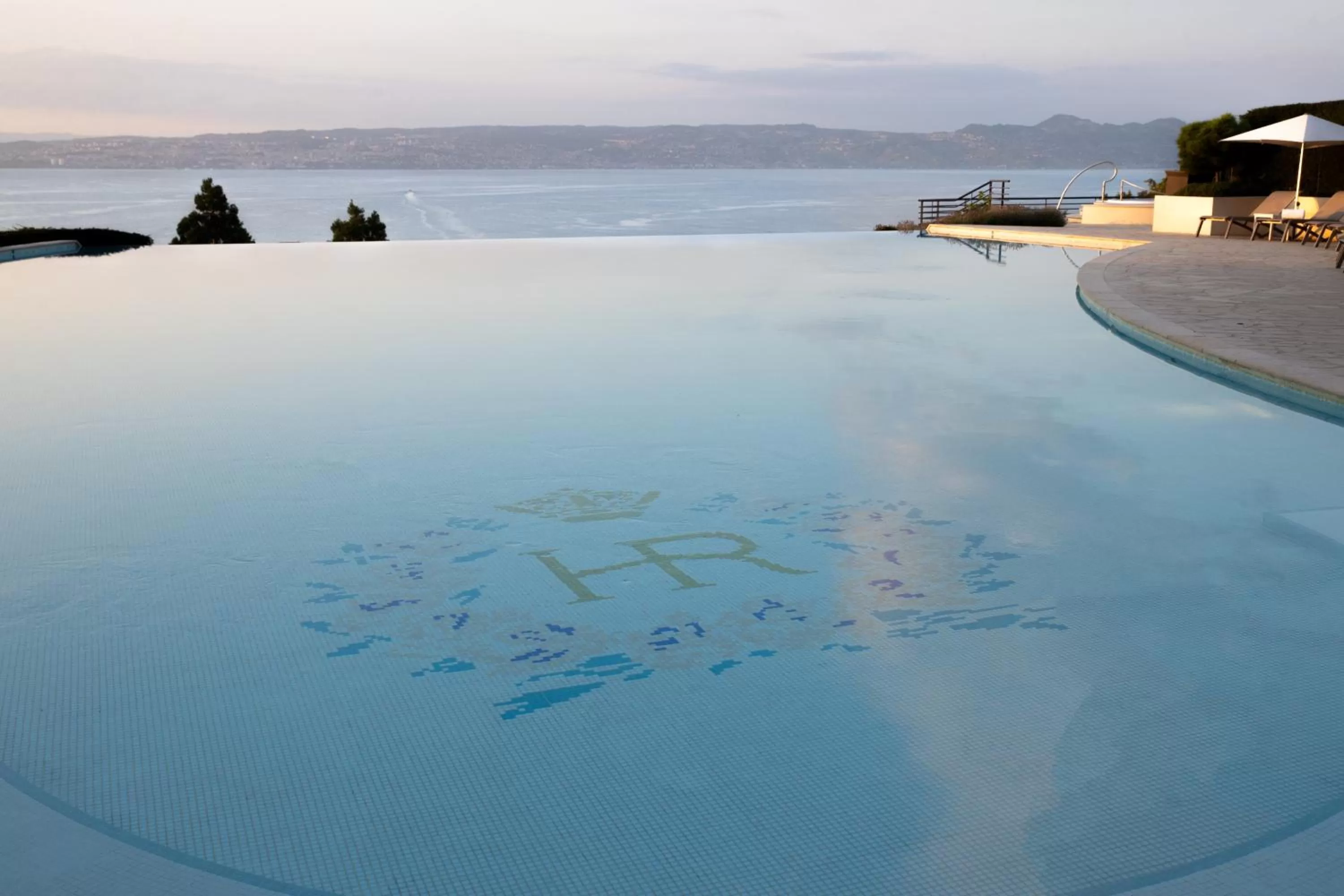 Swimming pool in Hôtel Royal