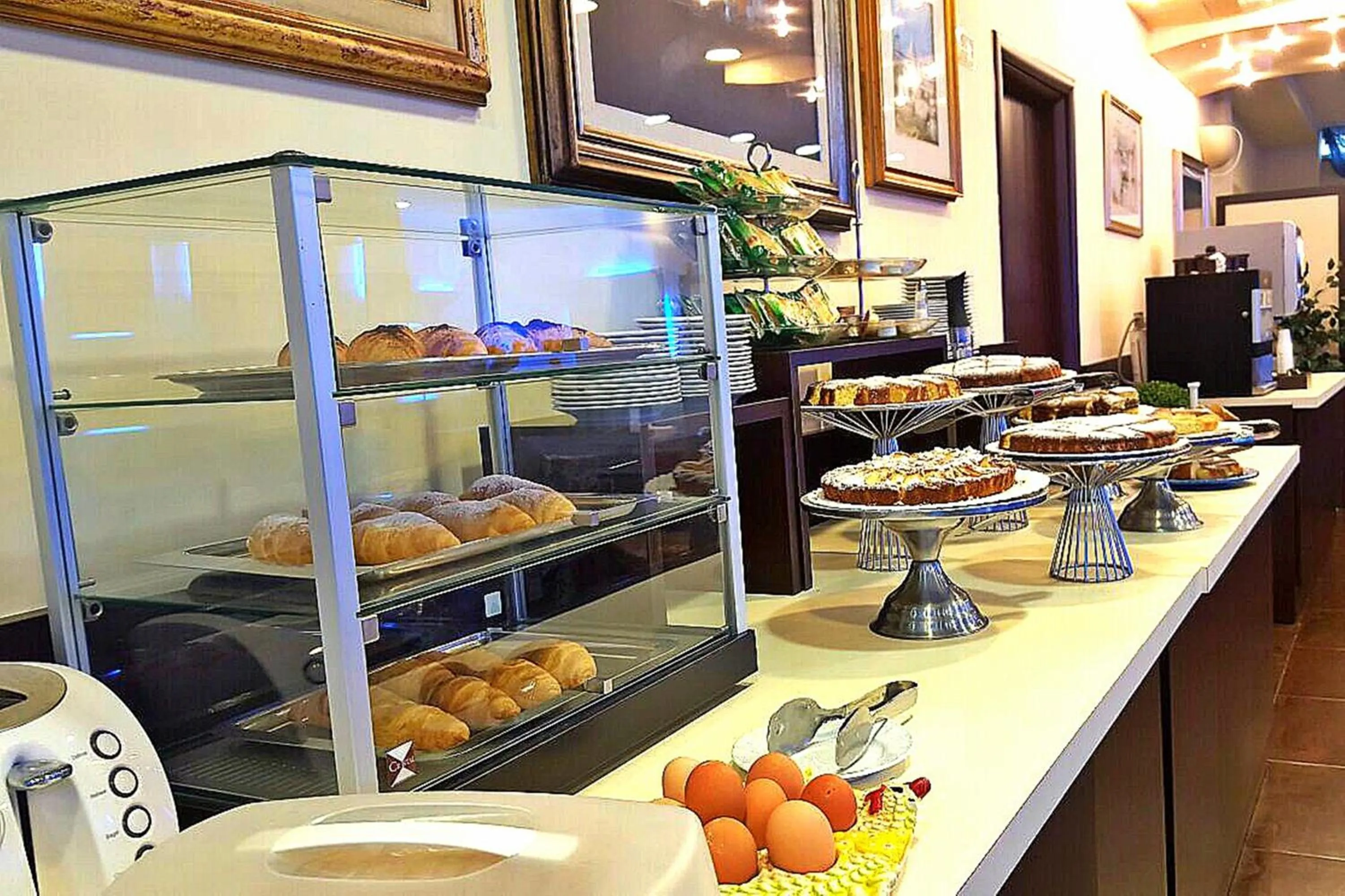 Buffet breakfast in Hotel Gabbiano