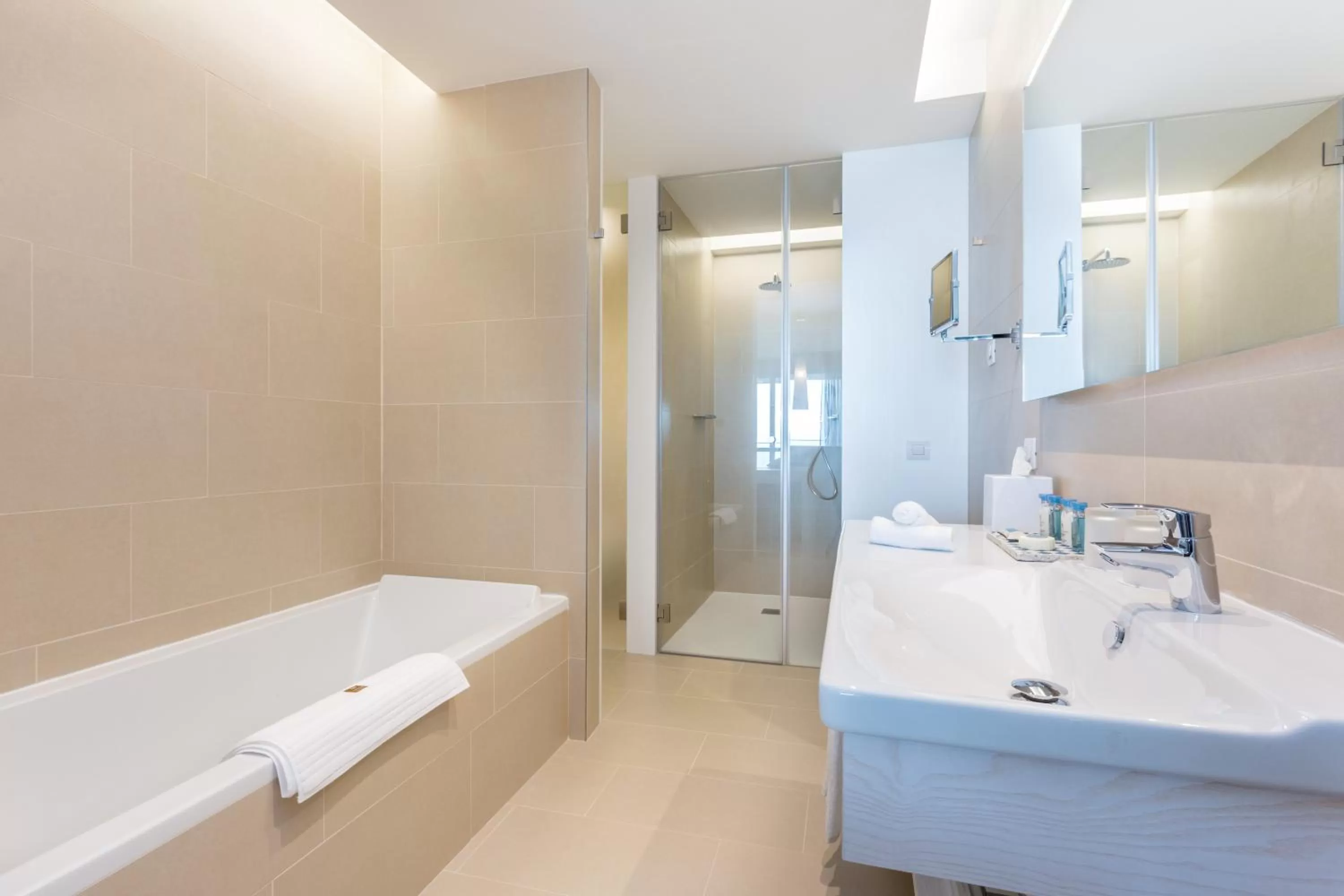 Toilet in Palmares Beach House Hotel - Adults Only