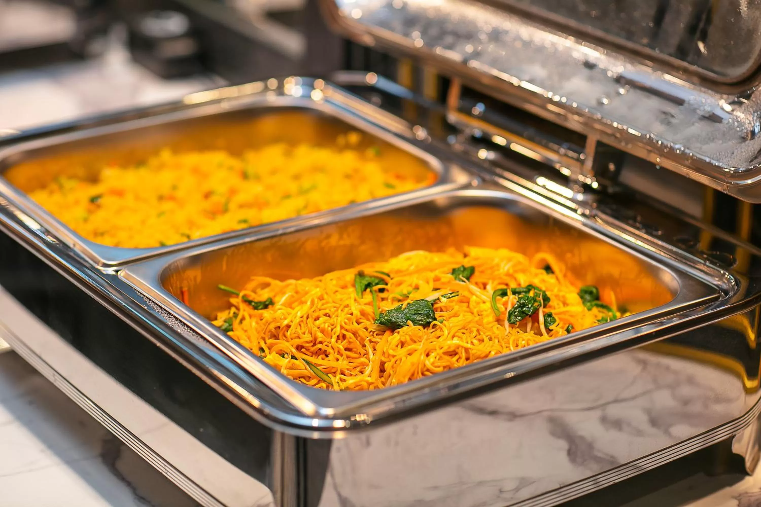 Food and drinks in Hanoi Paradise Center Hotel & Spa