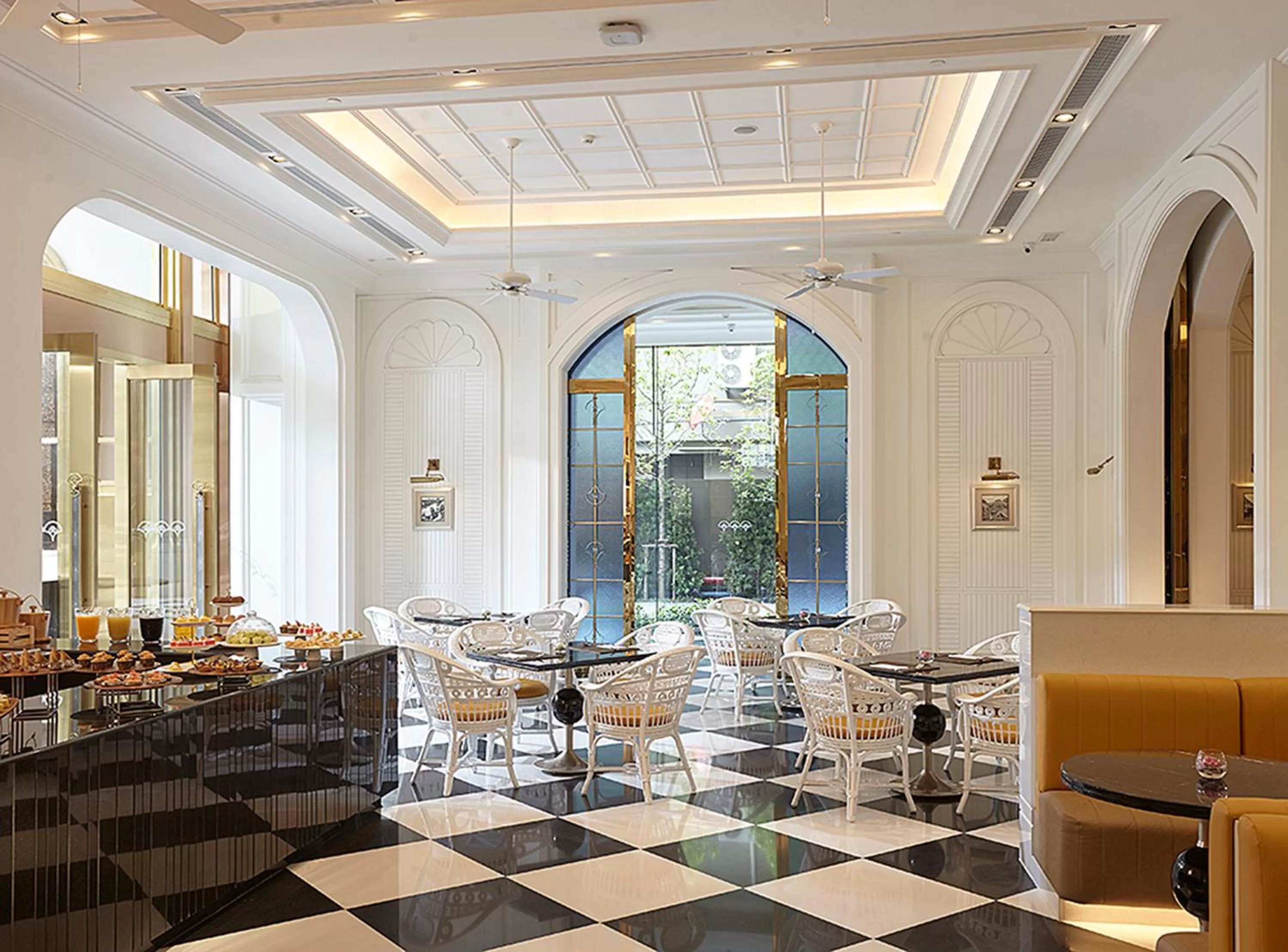 Restaurant/places to eat in Grande Centre Point Sukhumvit 55 Thong Lo