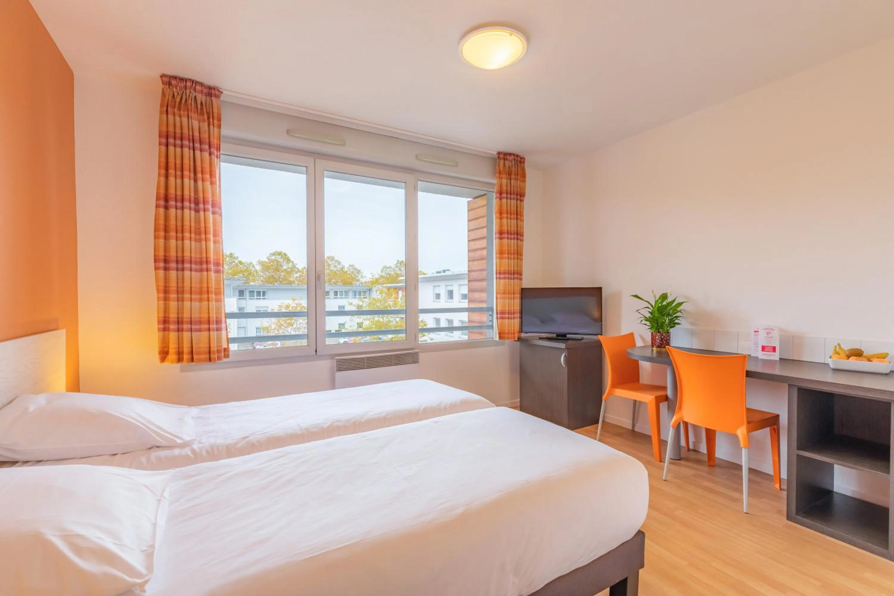 Bed in Appart'City Classic Bourg-en-Bresse