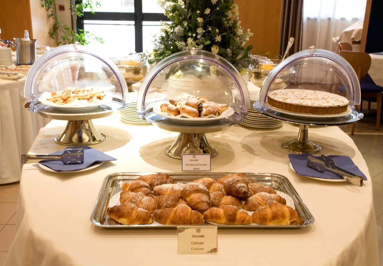 Breakfast in Classic Hotel Tulipano