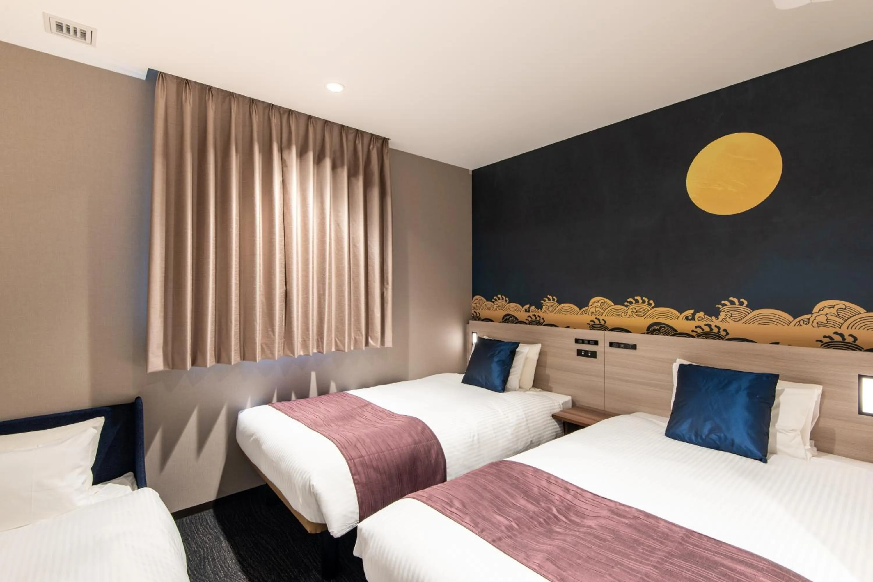 Bedroom, Bed in La'gent Hotel Shinjuku Kabukicho