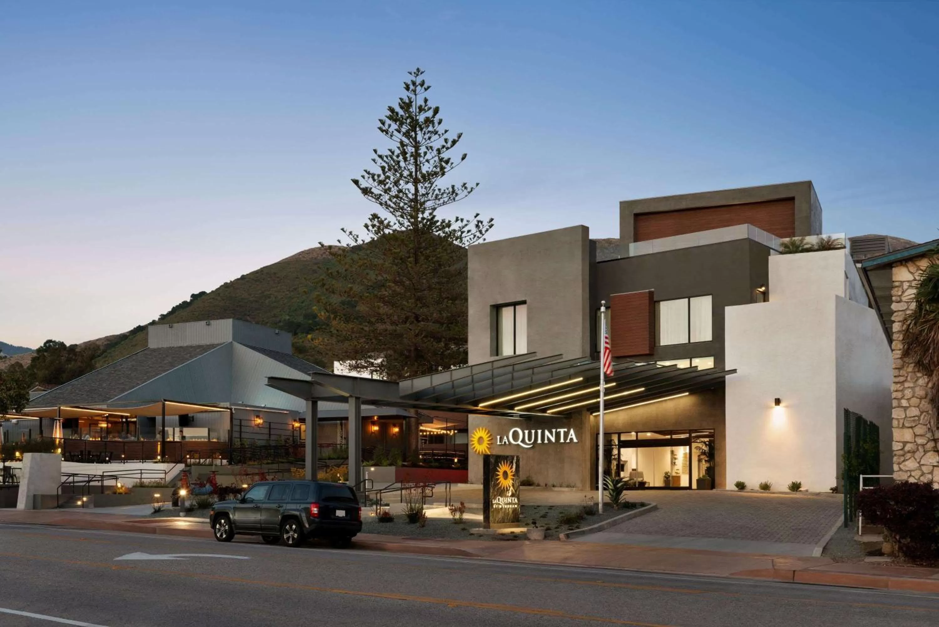 Property building in La Quinta by Wyndham San Luis Obispo