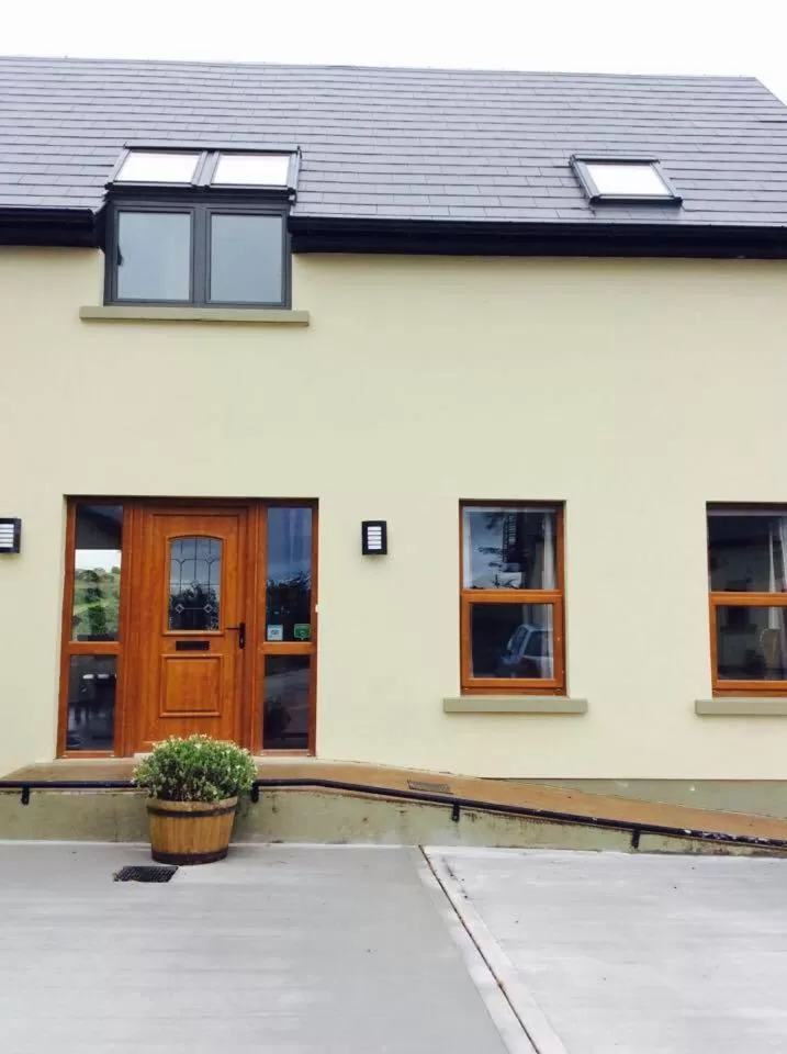 Property building in Holland House F94DP26