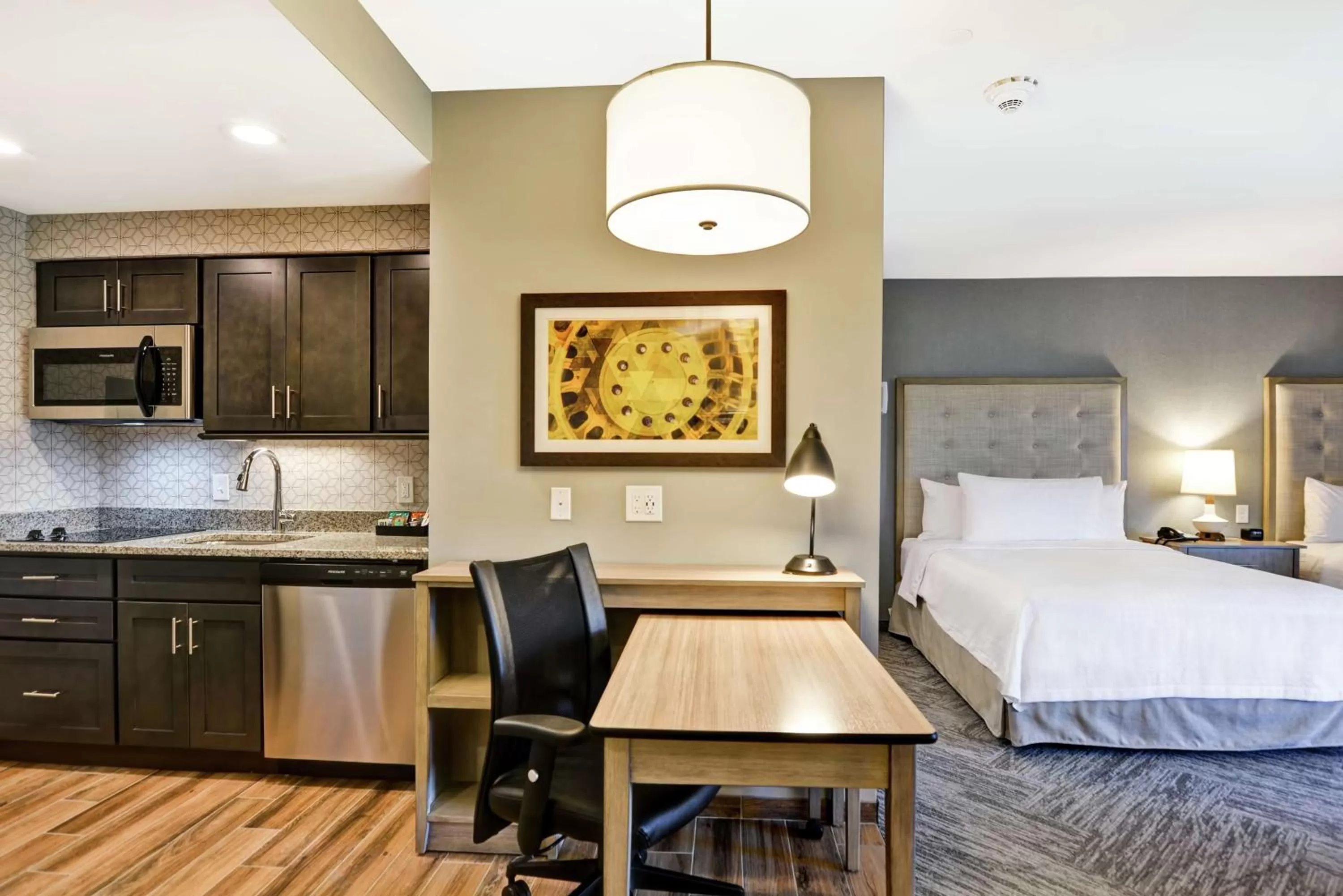 Bedroom, Bed in Homewood Suites By Hilton Hadley Amherst