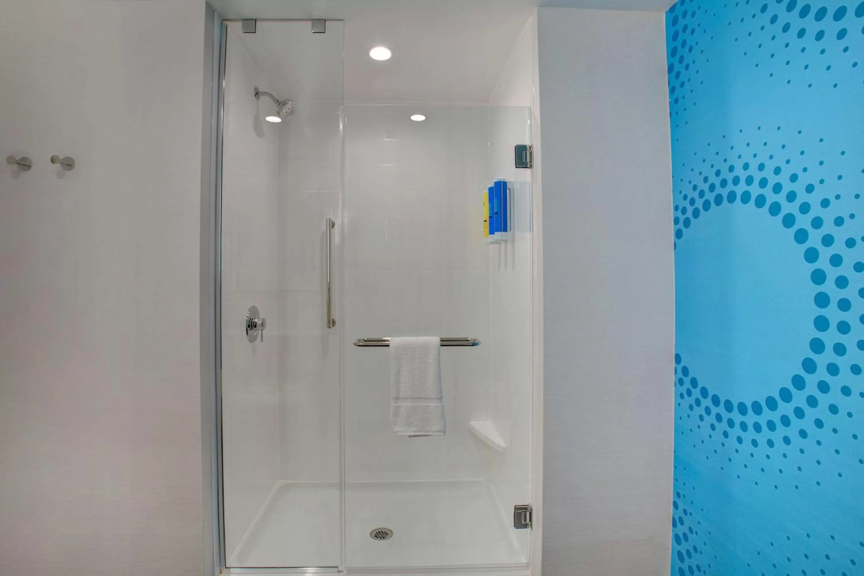 Bathroom in Tru By Hilton Alcoa Knoxville Airport, Tn