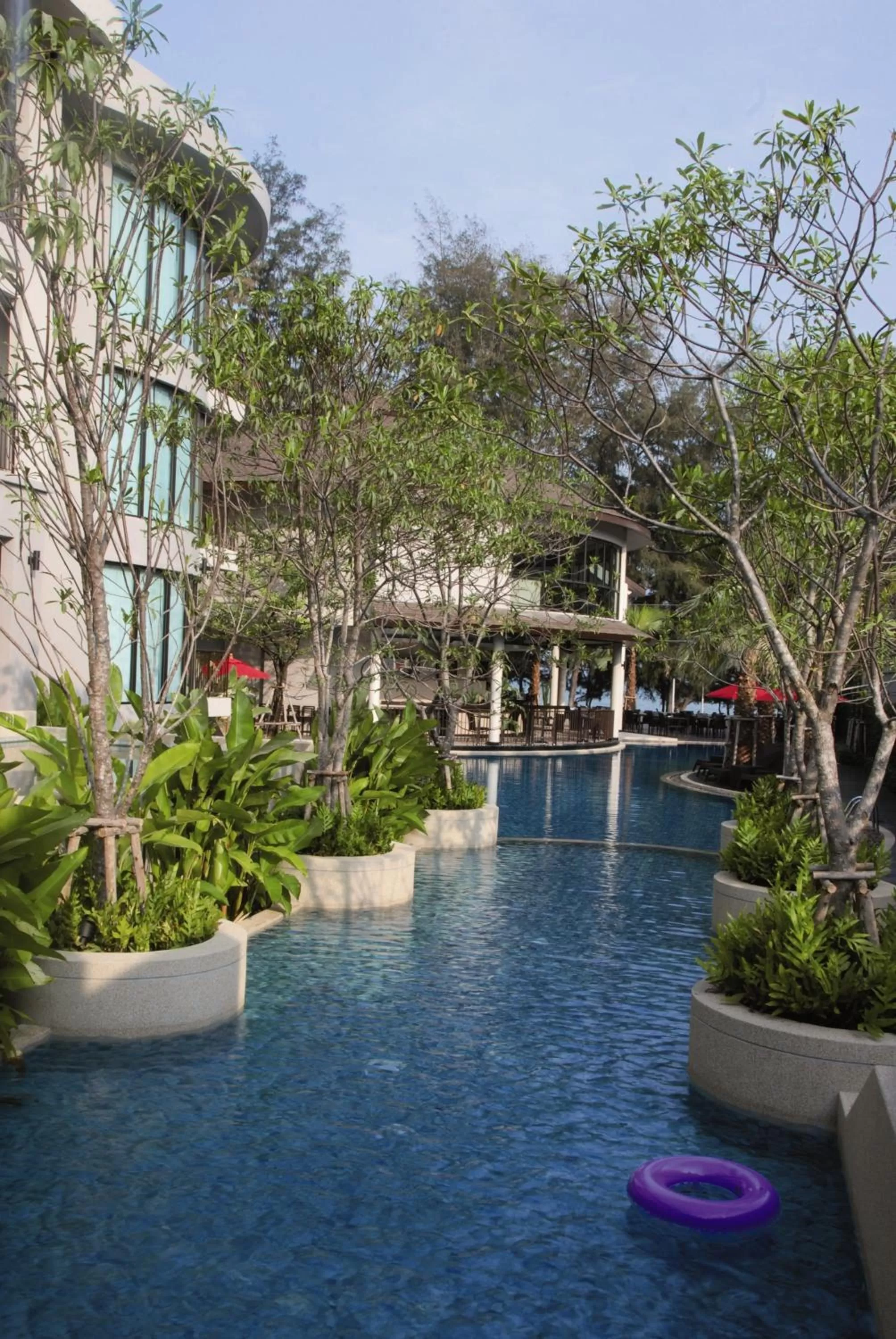 Swimming pool in Tara Mantra Cha-Am Resort
