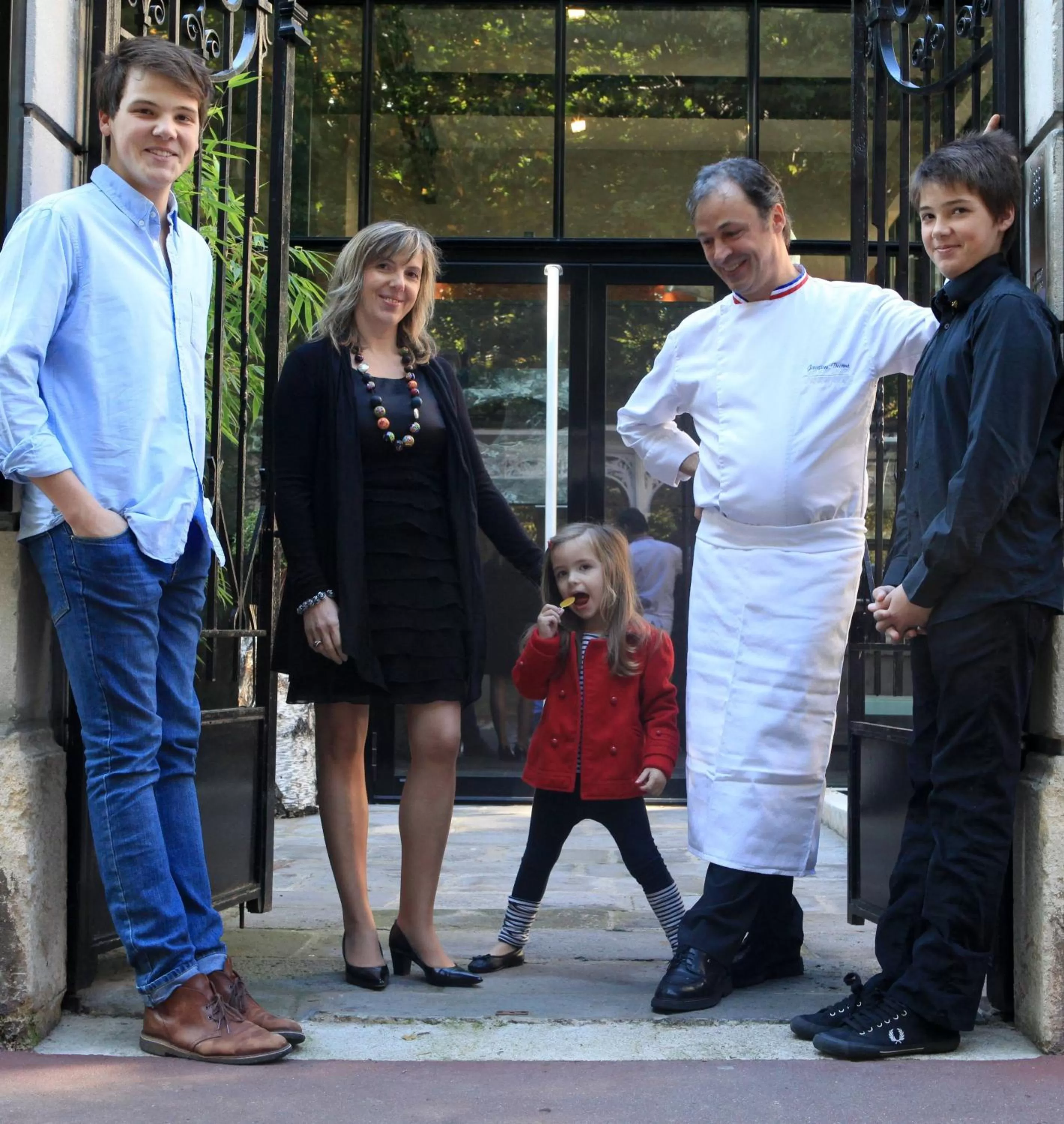 Facade/entrance, Family in Maison Decoret