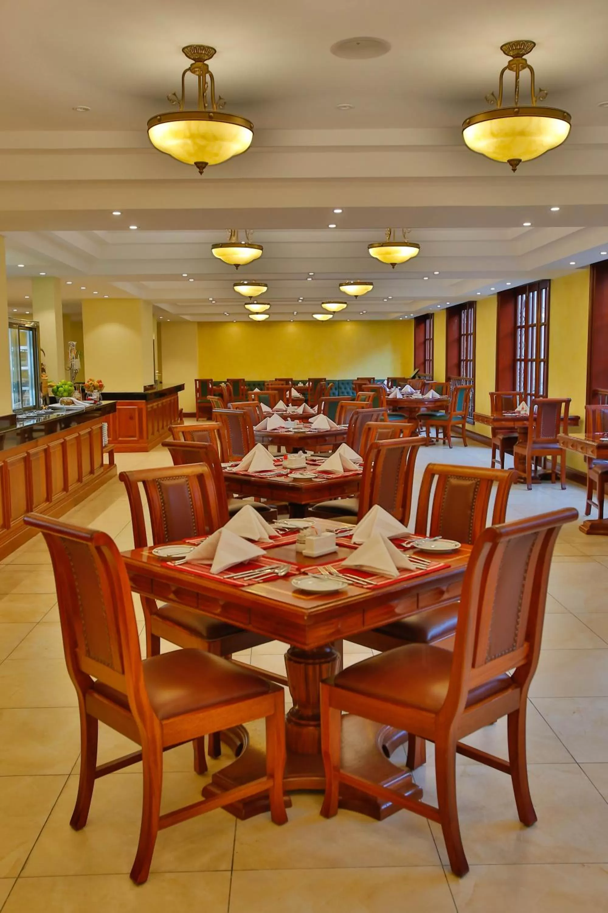 Restaurant/places to eat in Sarova Woodlands Hotel and Spa