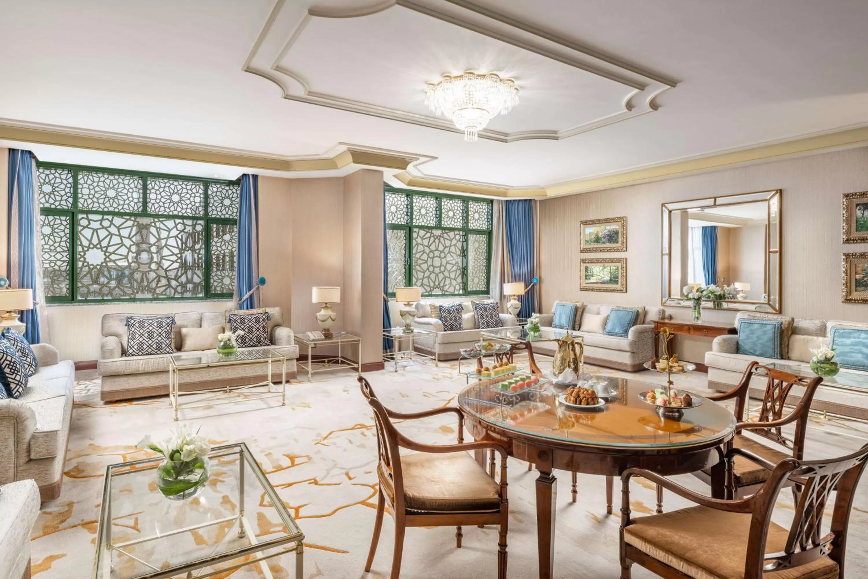 Living room in Madinah Hilton Hotel