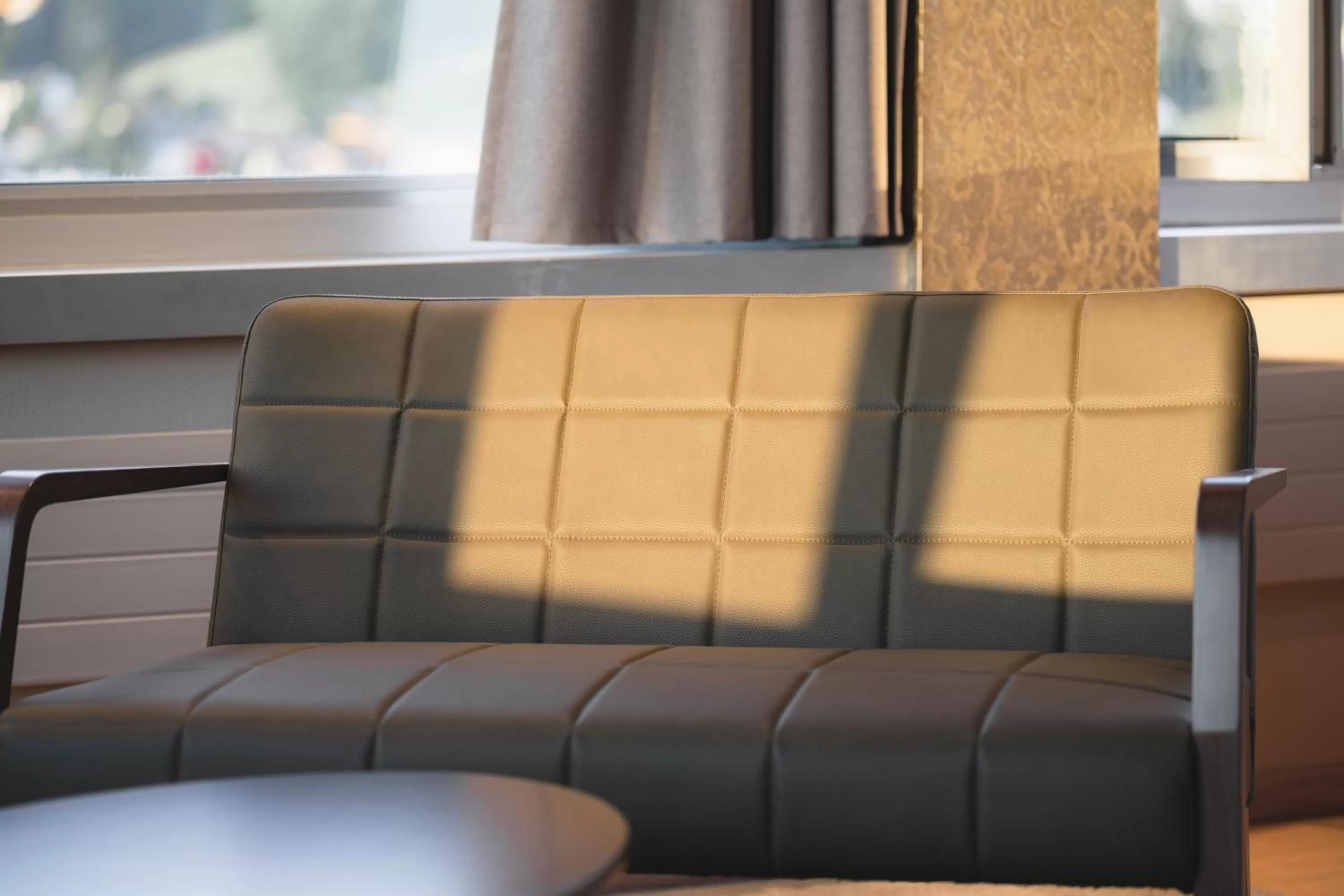 Seating area in b-smart hotel Menziken