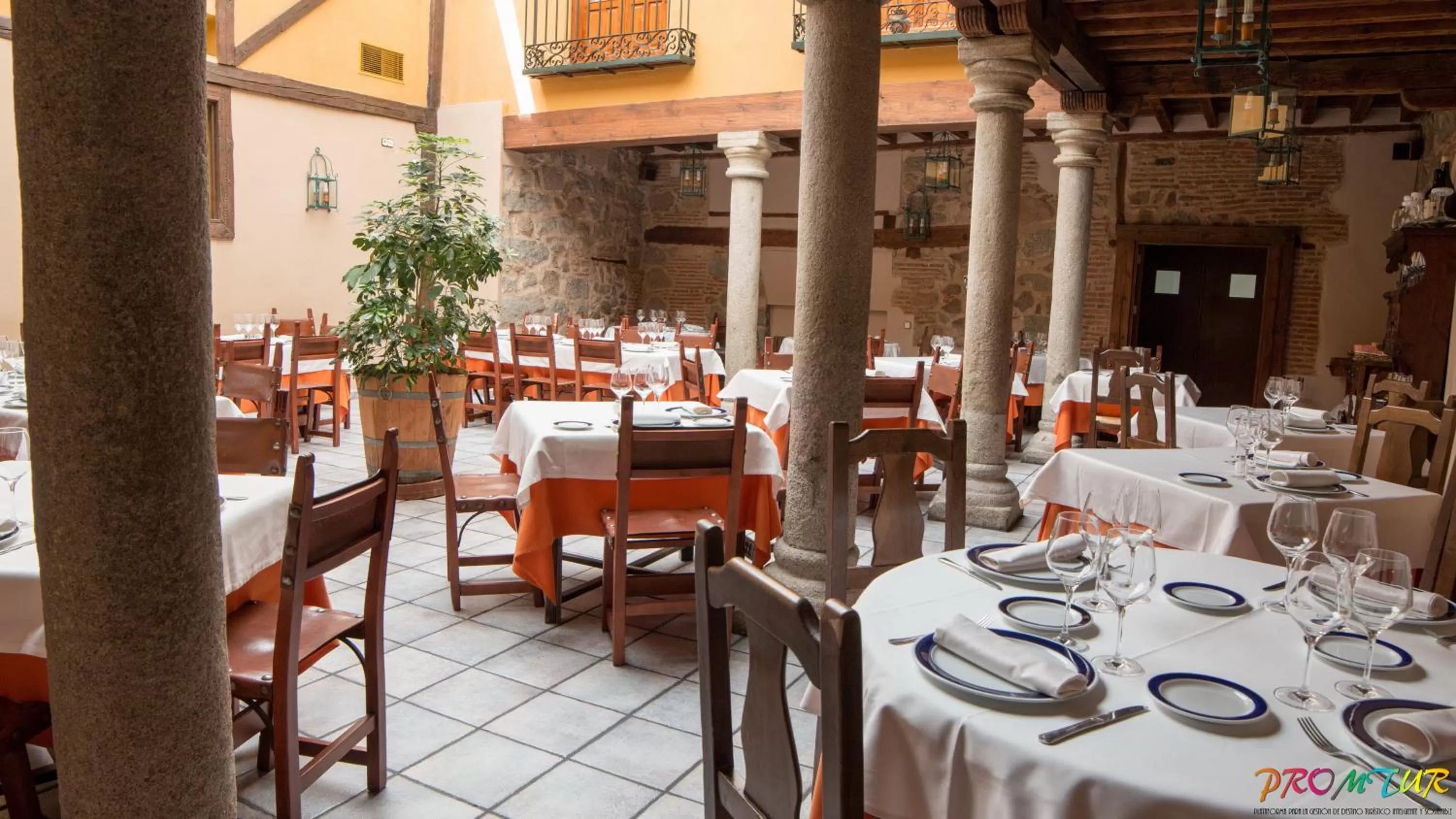 Restaurant/places to eat in Hotel Las Cancelas