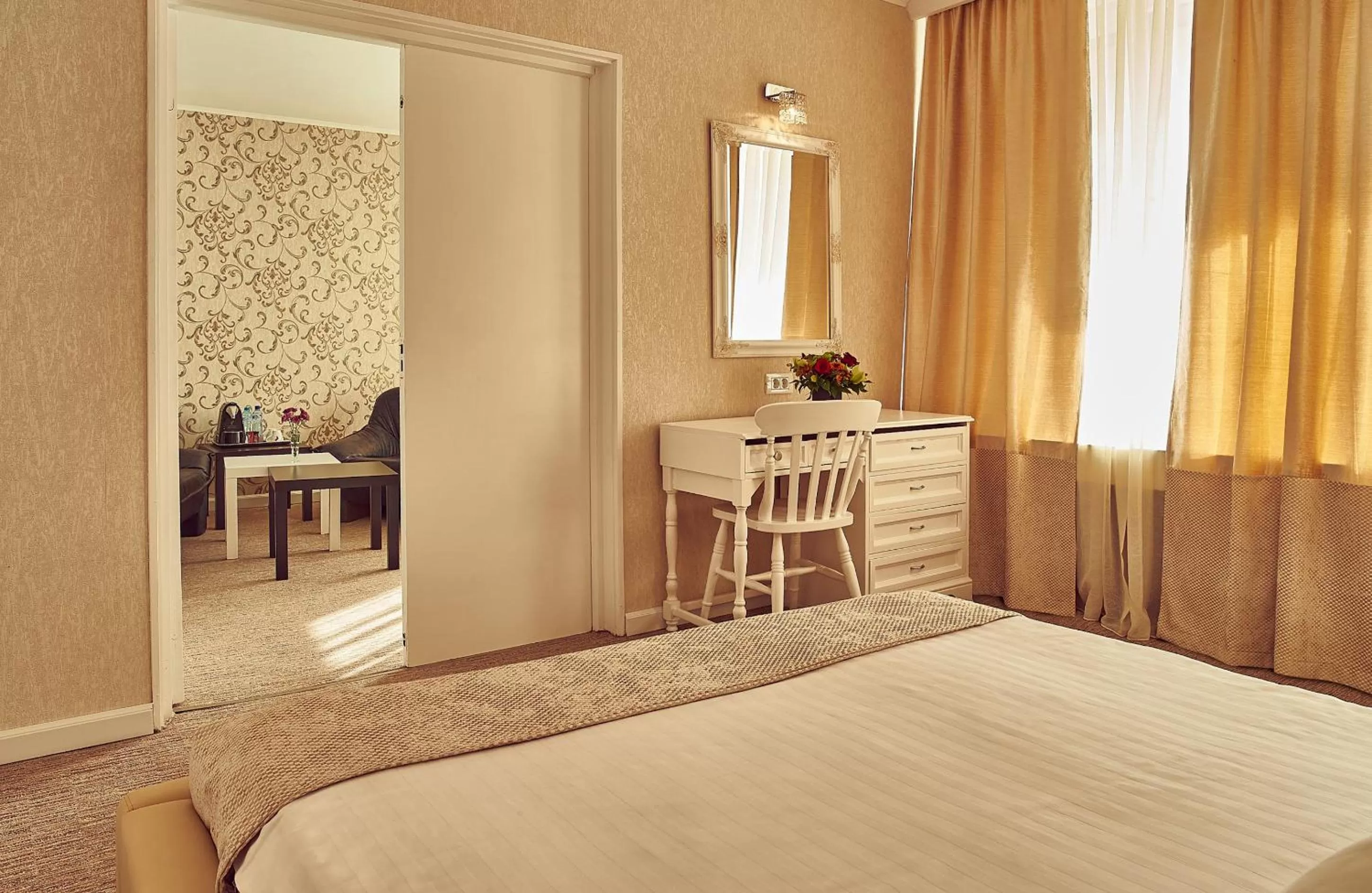 Photo of the whole room, Bed in Continental Drobeta Turnu Severin