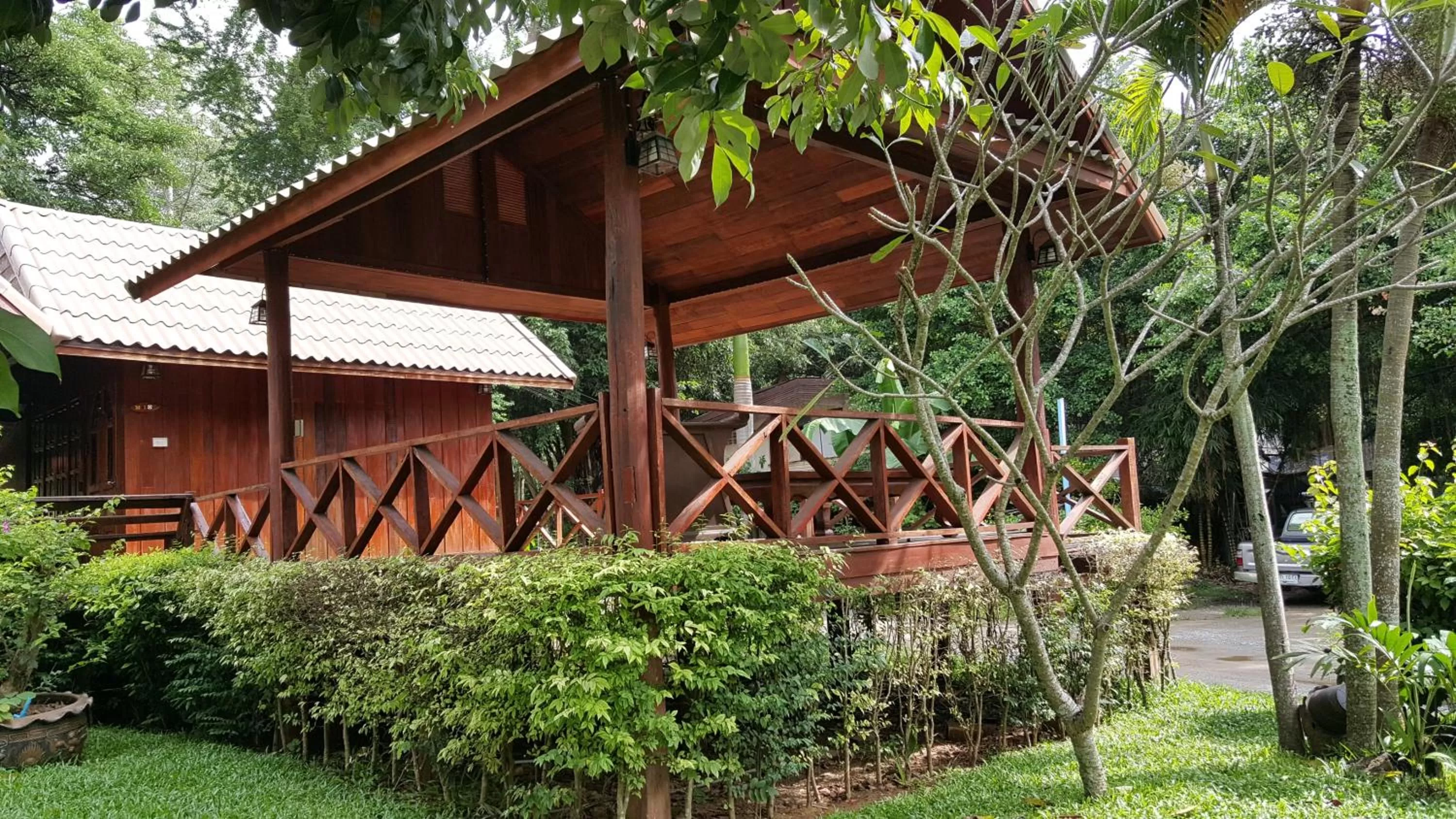 Property Building in Ruan Kanchanok