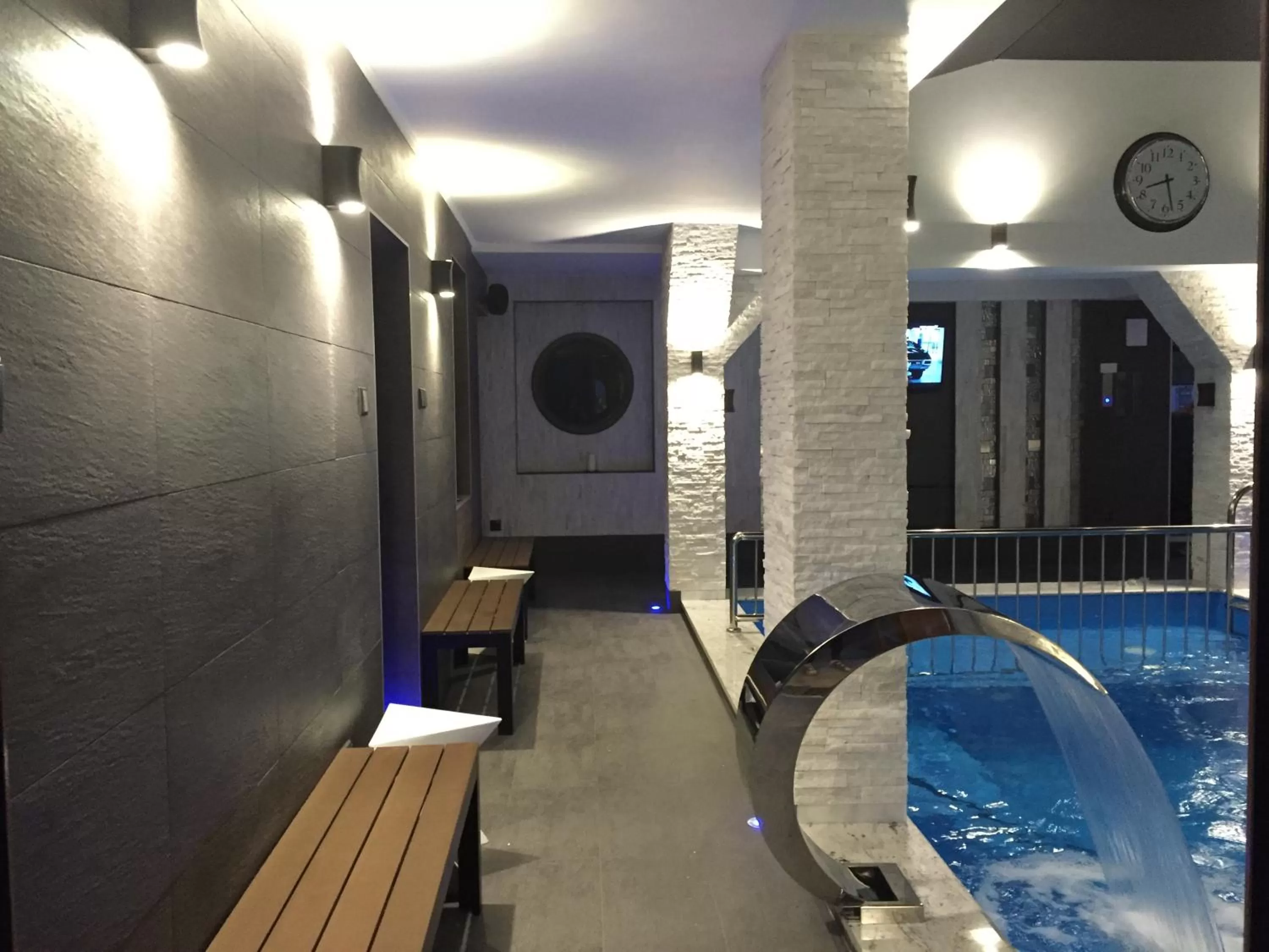 Property building in Stratos