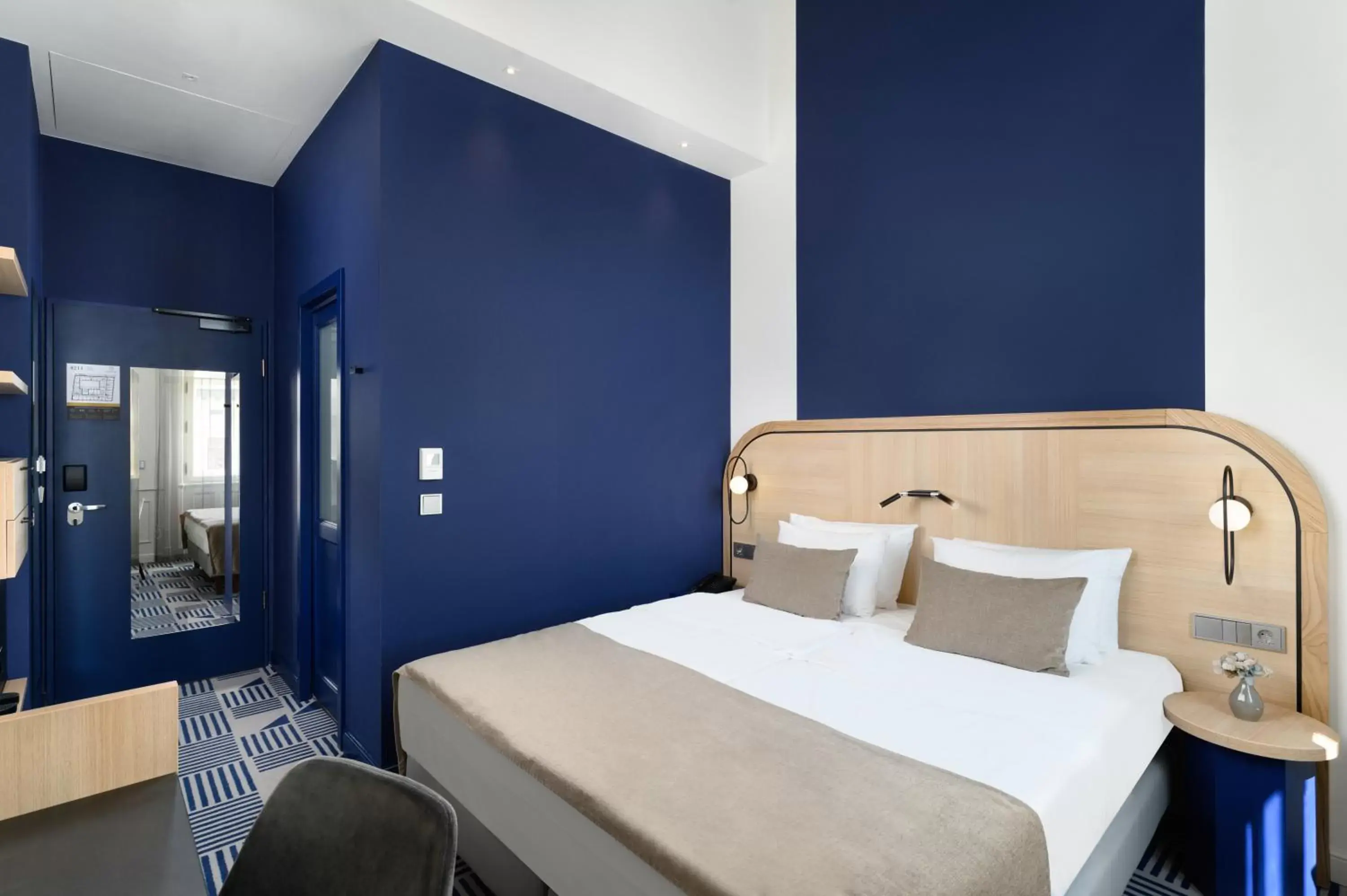 Superior Double Room in Hotel Oktogon Haggenmacher by Continental Group Superior Double Room in Hotel Oktogon Haggenmacher by Continental Group