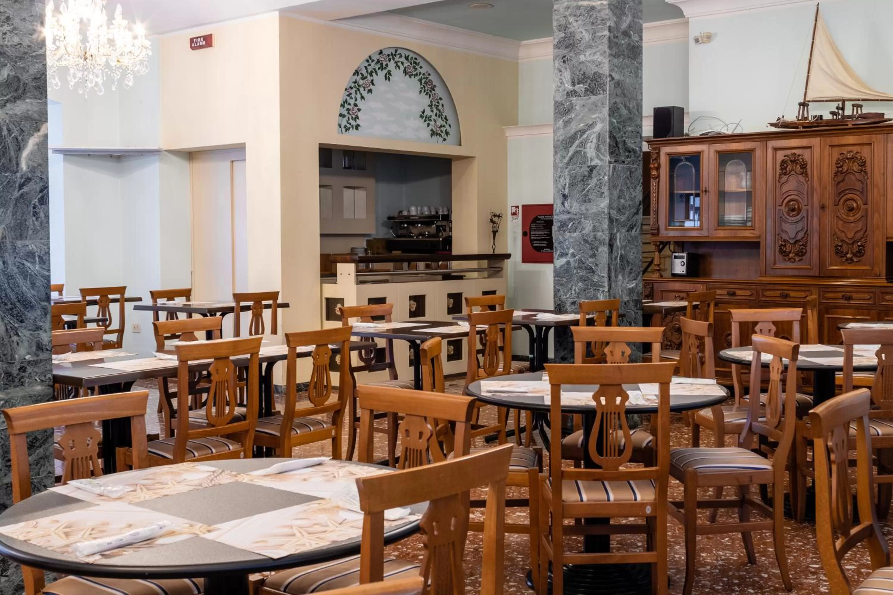 Lounge or bar in Esedra Hotel