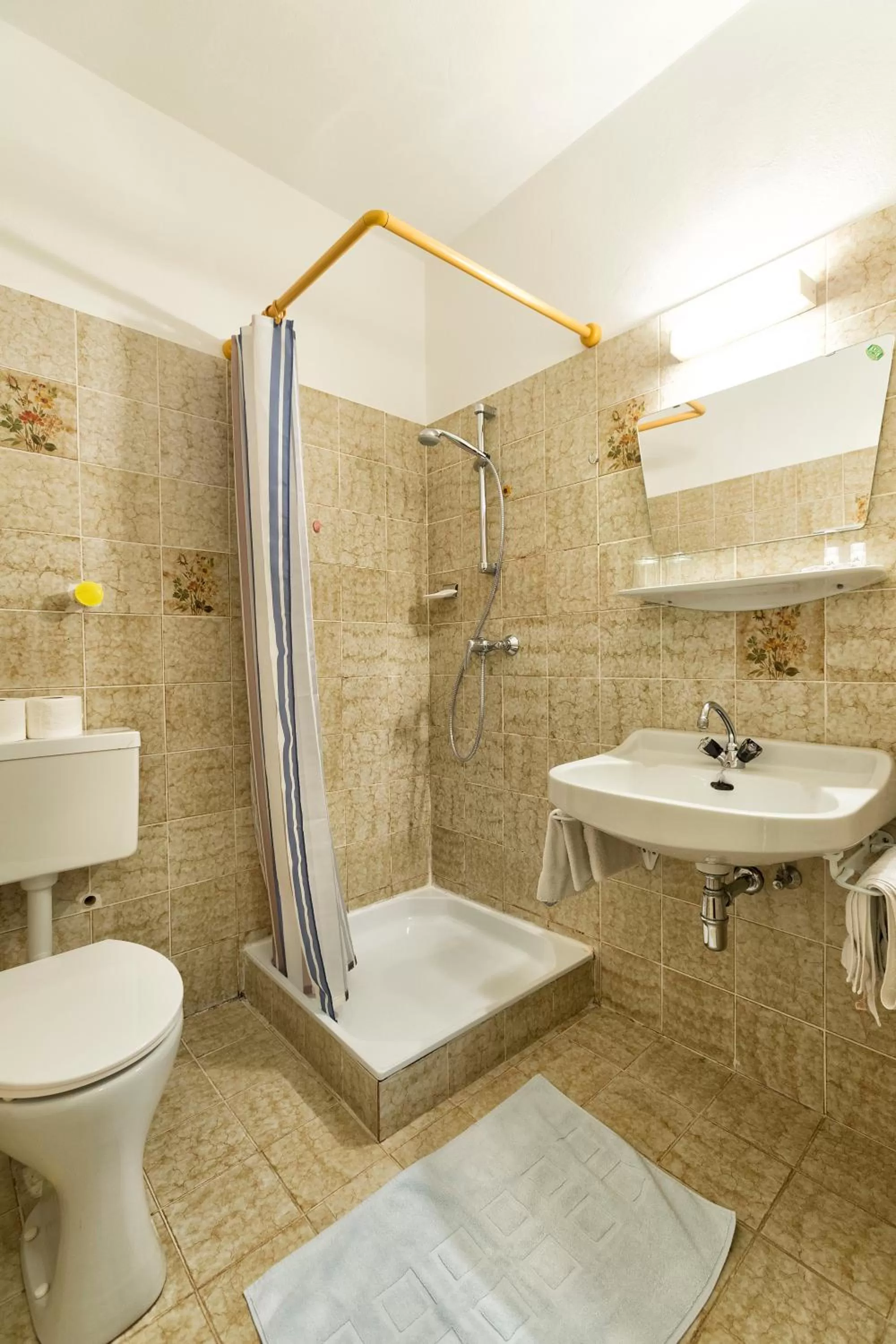 Bathroom in Bed&Breakfast Lausegger