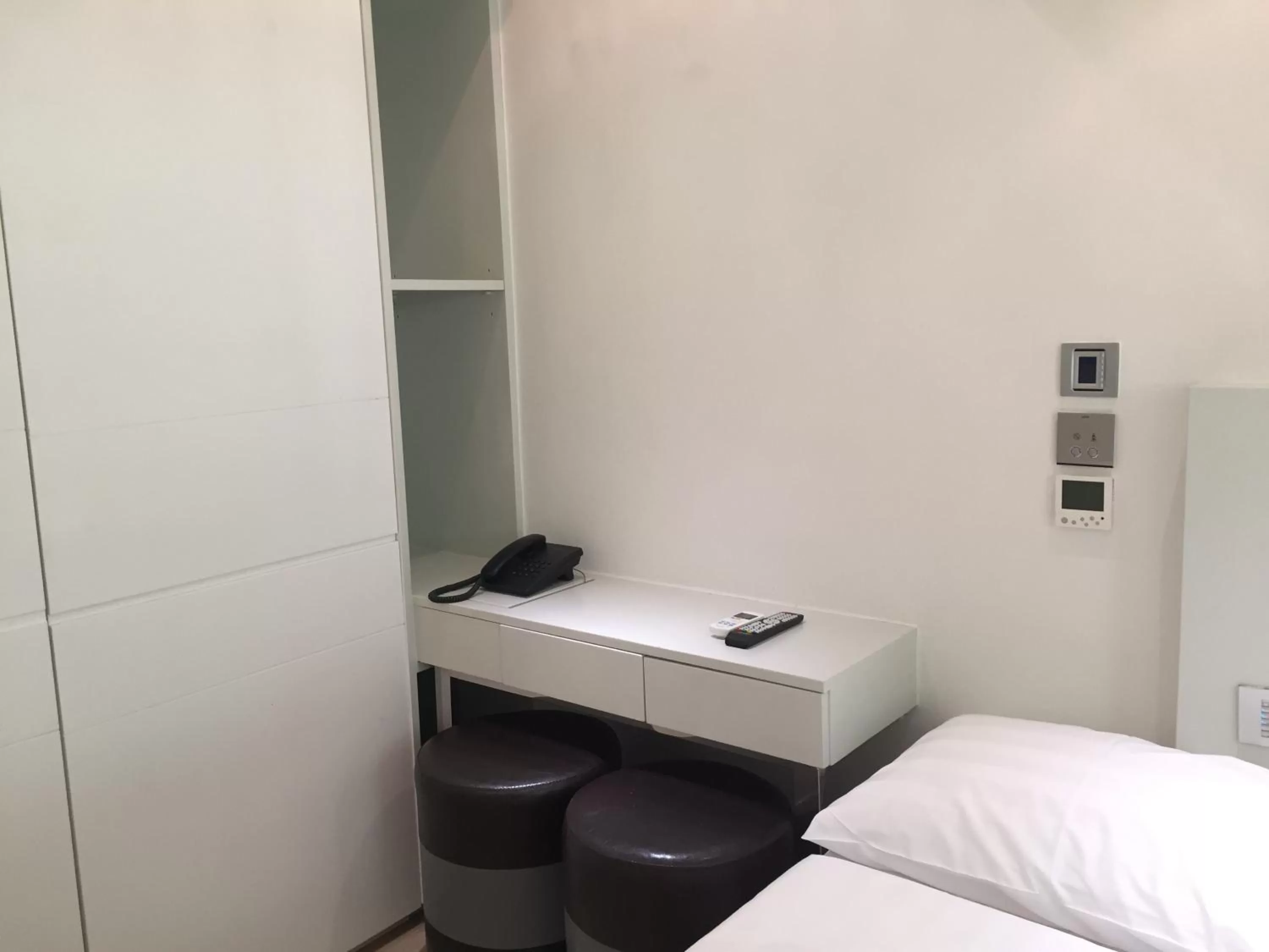 Decorative detail, Bed in Homy Central