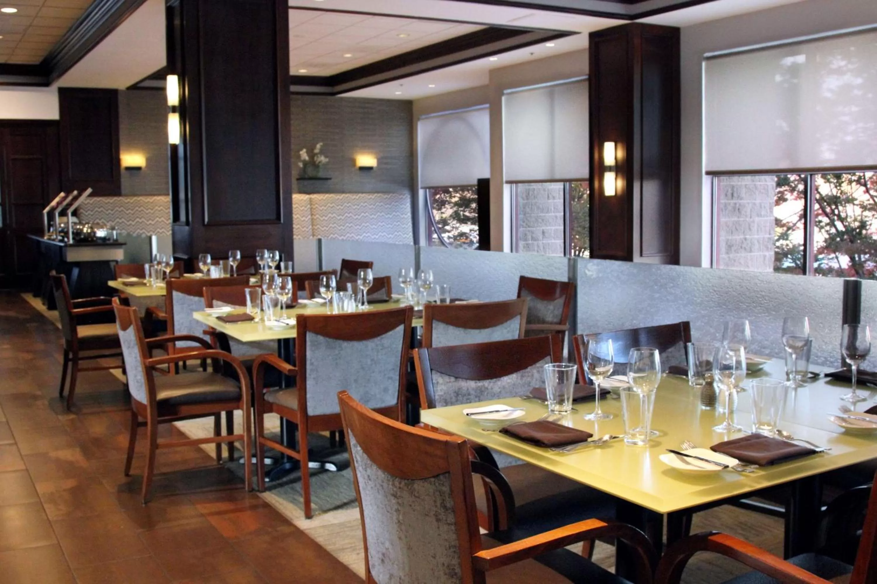 Restaurant/places to eat in DoubleTree Suites by Hilton Hotel Boston - Cambridge