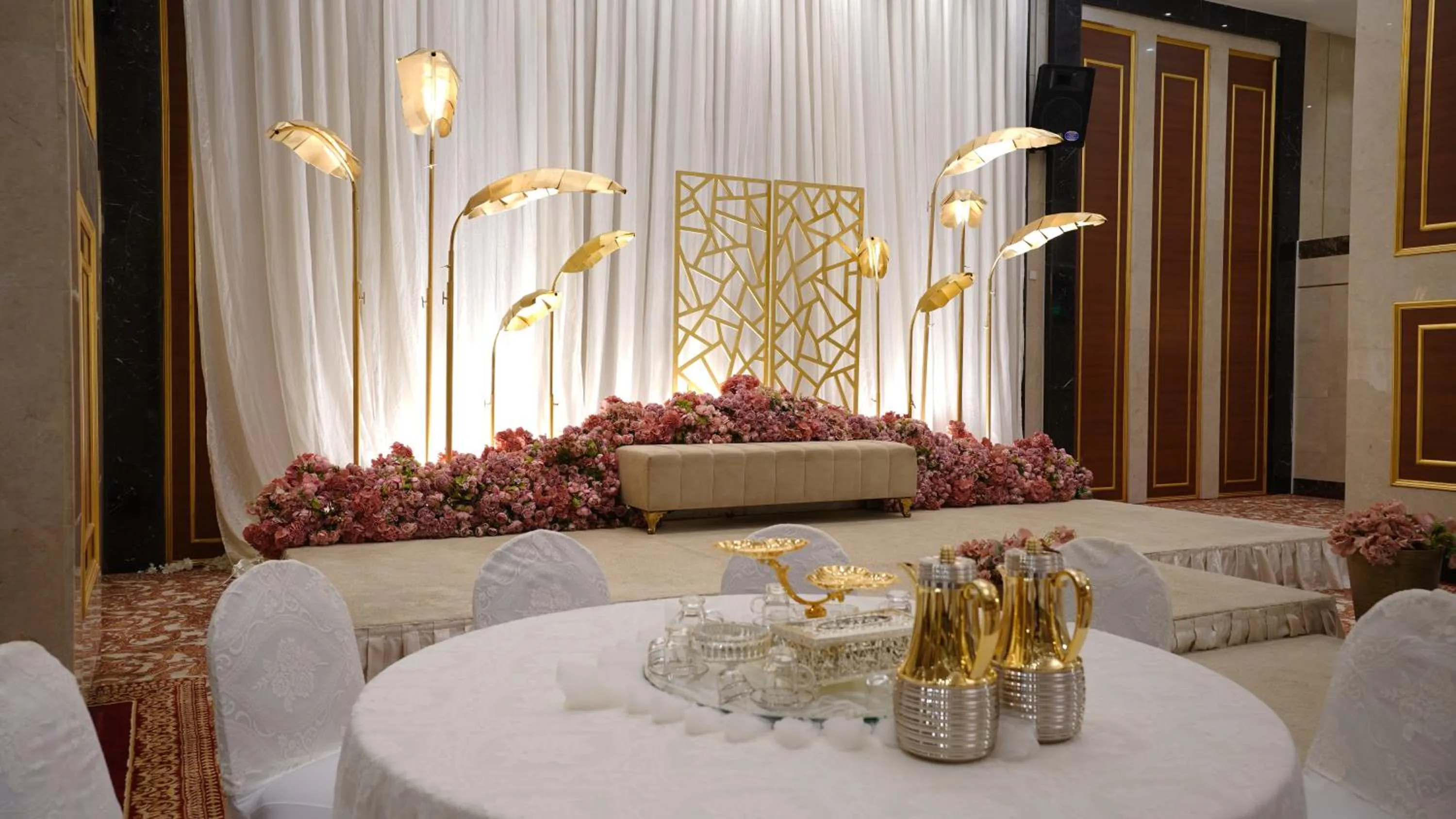 Banquet/Function facilities in Rosemond Al Hamra