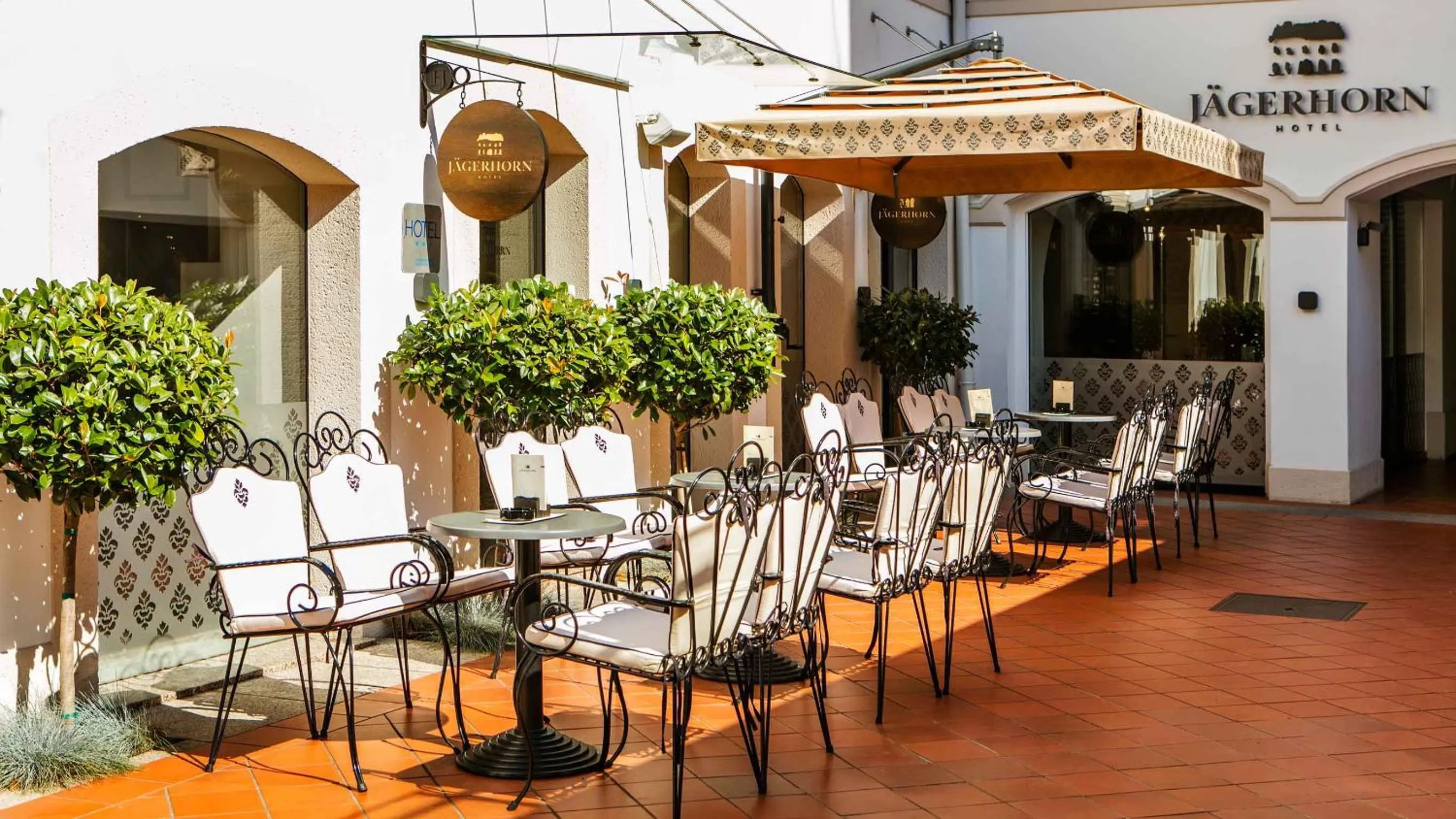 Facade/entrance in Hotel Jägerhorn