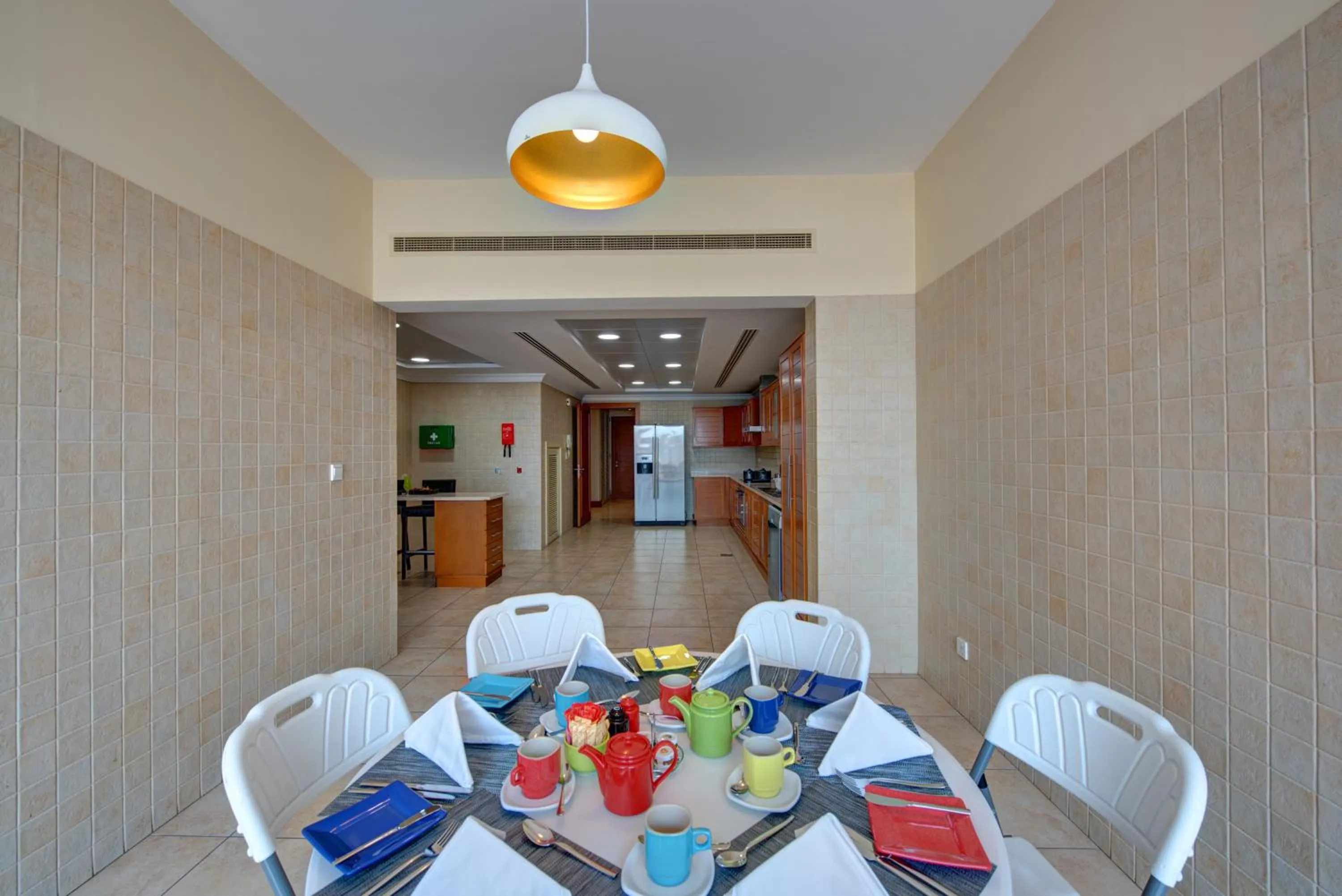 Restaurant/places to eat in J5 Villas Holiday Homes Barsha Gardens