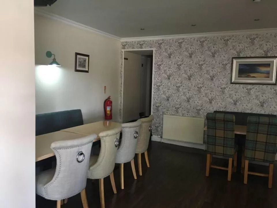 Restaurant/places to eat, Dining Area in The Douglas Hotel