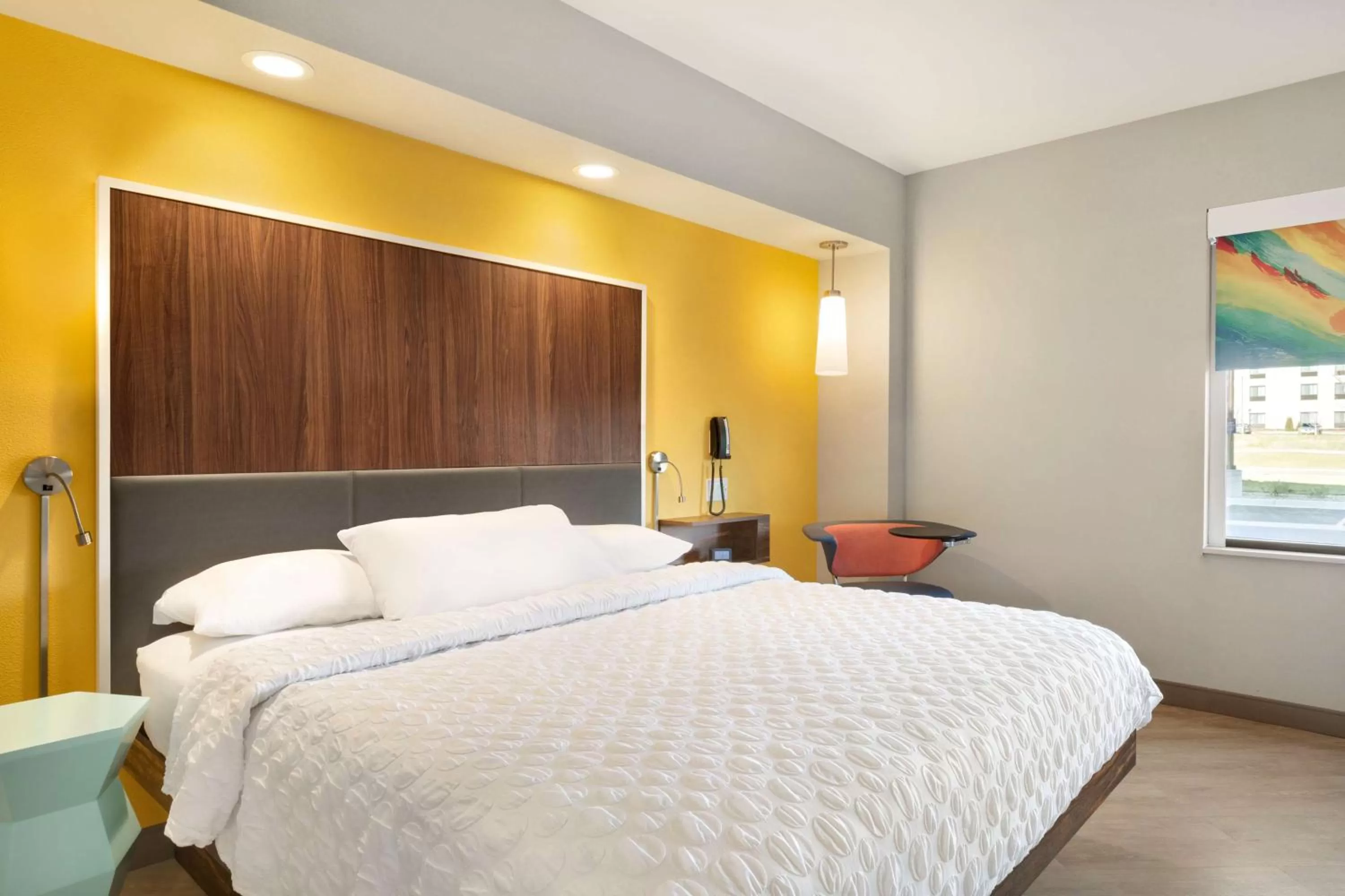 Bed in Tru By Hilton Cheyenne