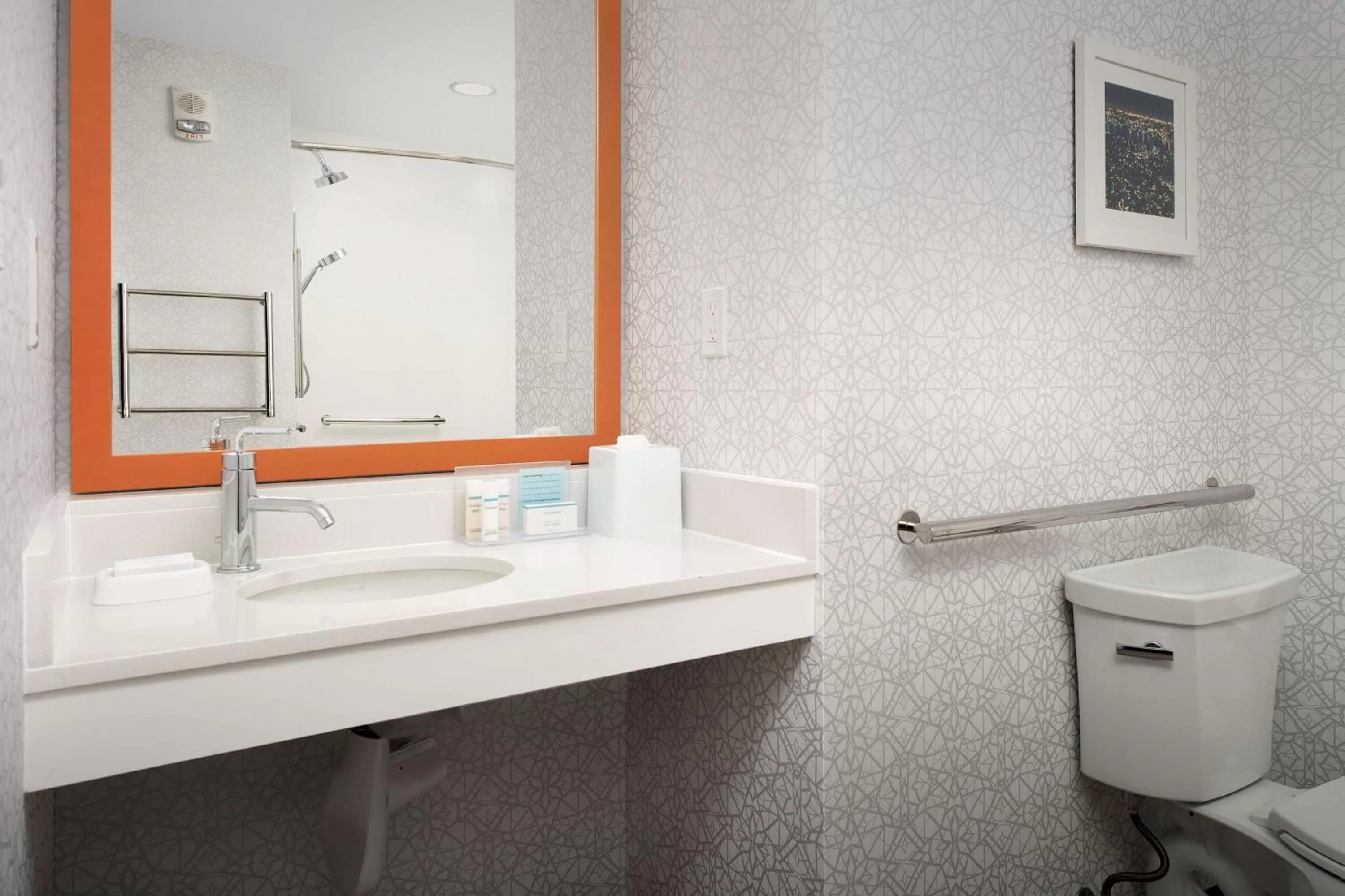 Bathroom in Hampton Inn Baltimore-Downtown-Convention Center