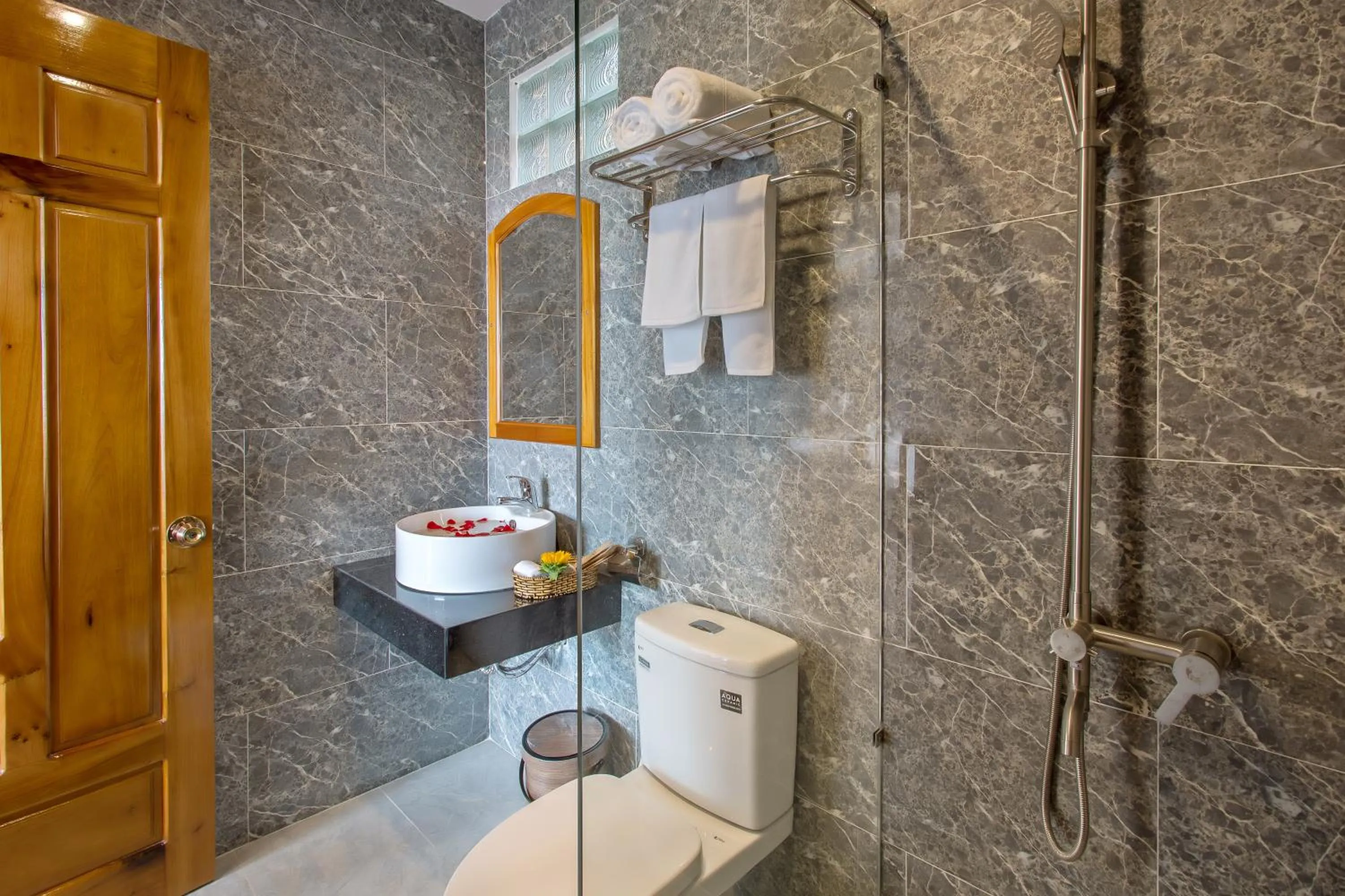 Bathroom in Hoi An Vi Khoa Villa