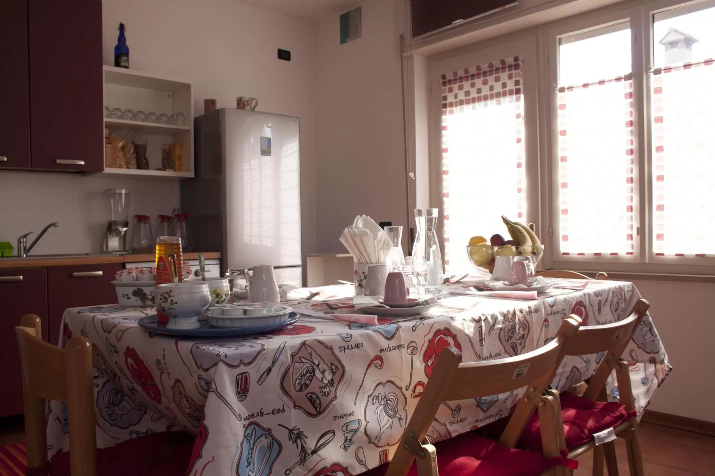 Communal lounge/ TV room, Restaurant/Places to Eat in Marameo B&B