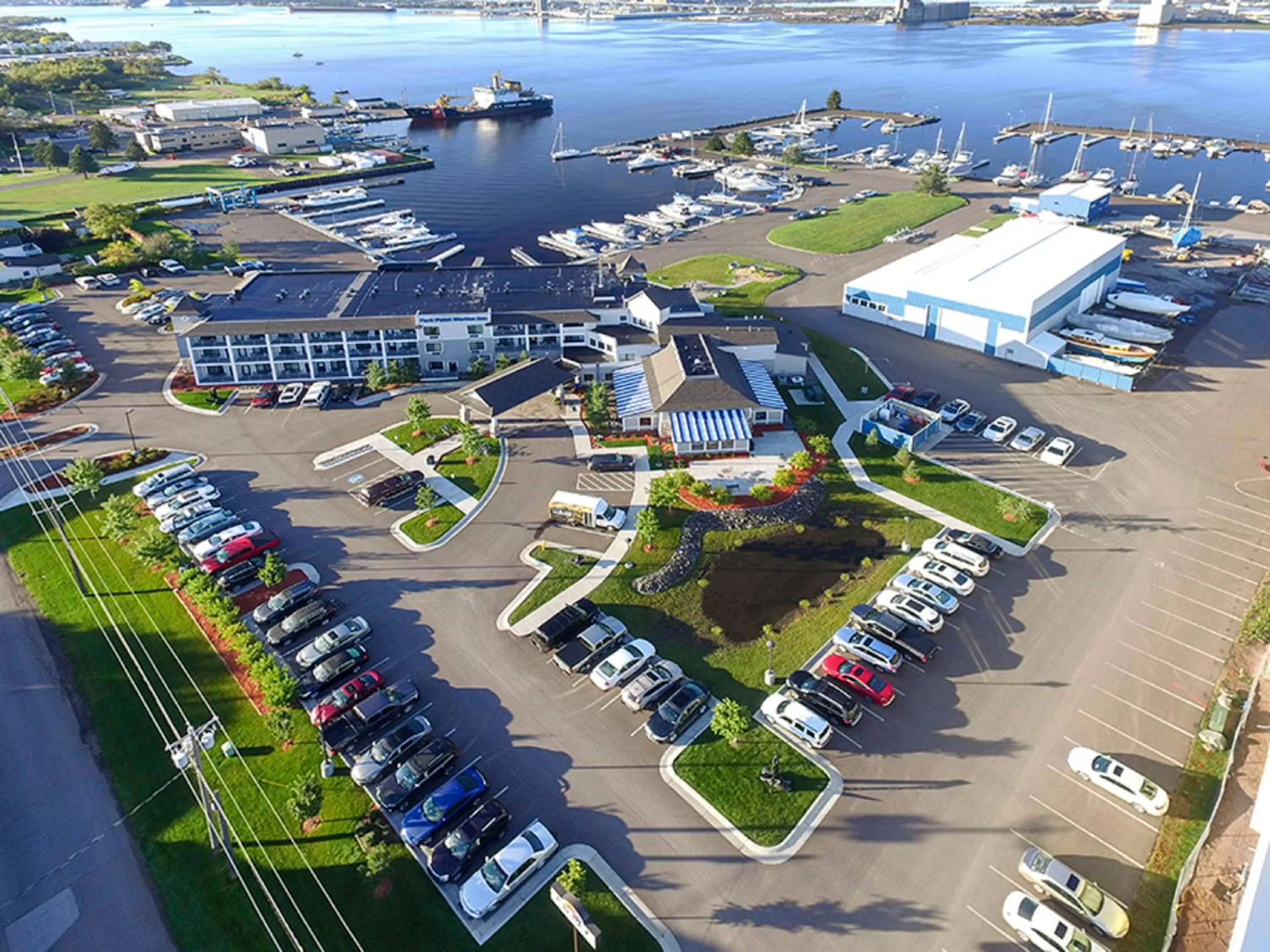 Property building in Park Point Marina Inn