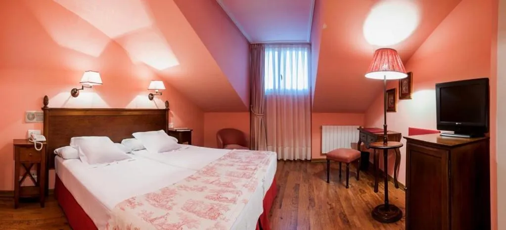 Bed in Silken Spa La Hacienda De Don Juan