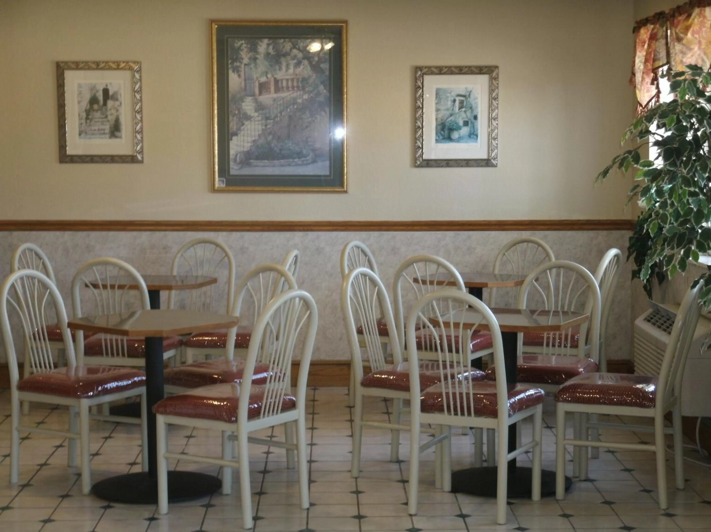 Continental breakfast in Super 8 by Wyndham Platte City Kansas City Area