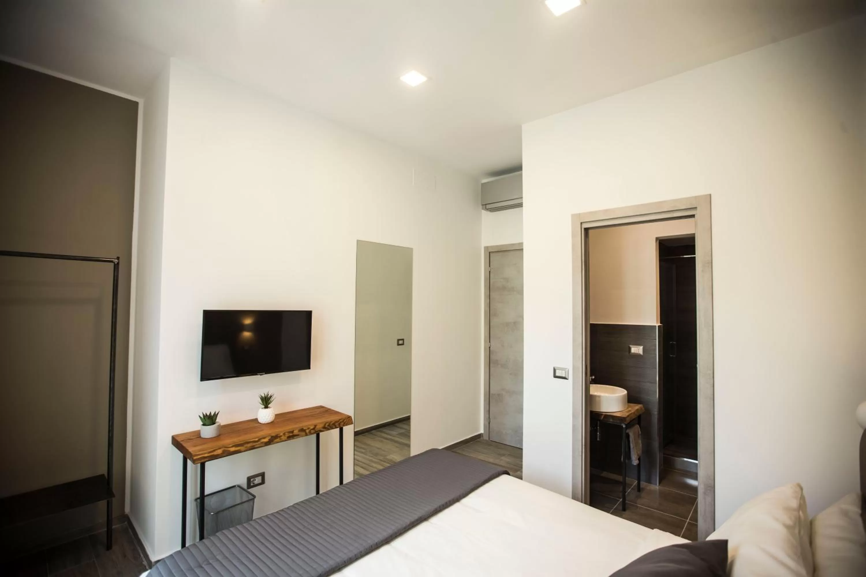 Bedroom, Bed in GB Central Station Napoli