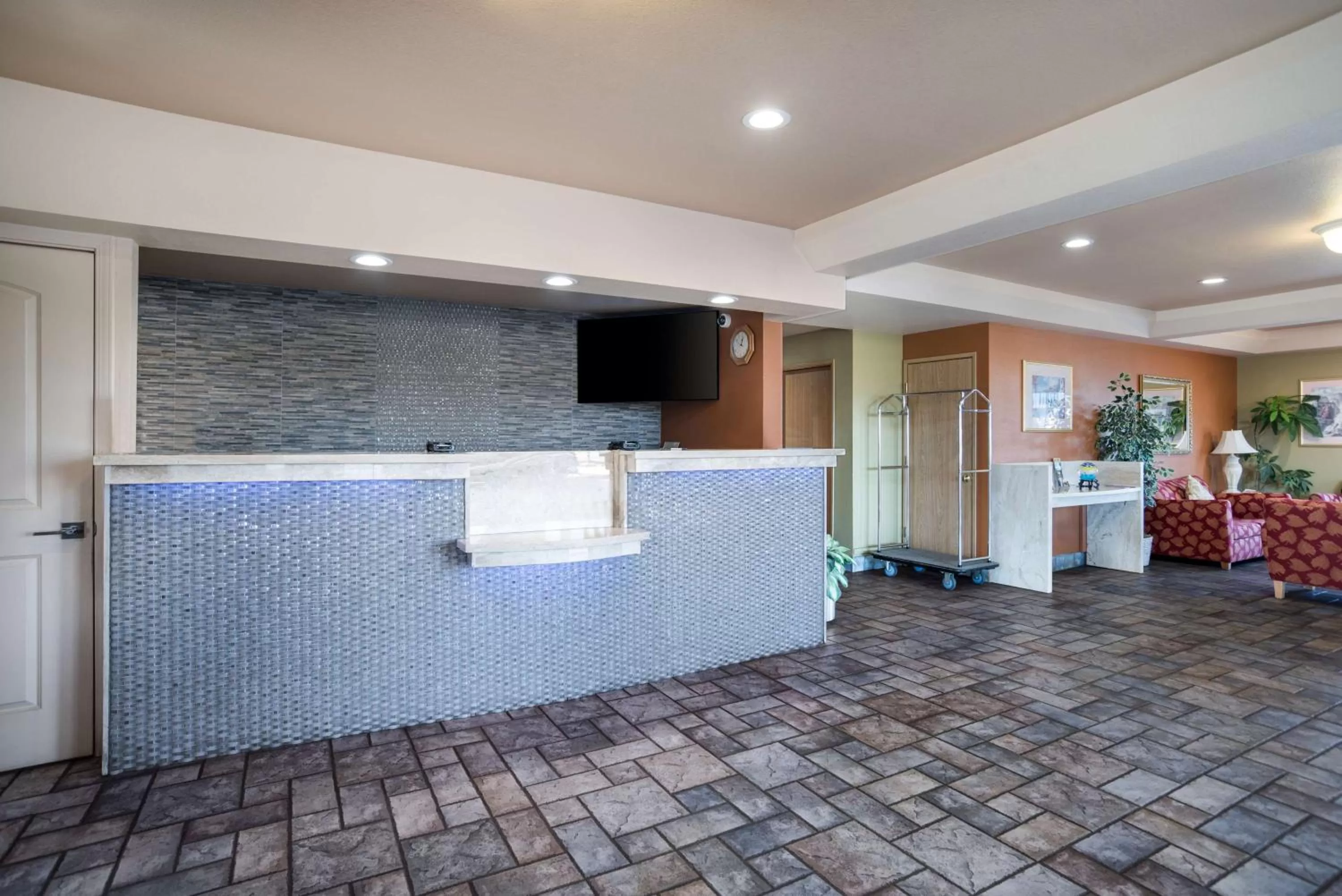 Lobby or reception in SureStay Hotel by Best Western Ukiah