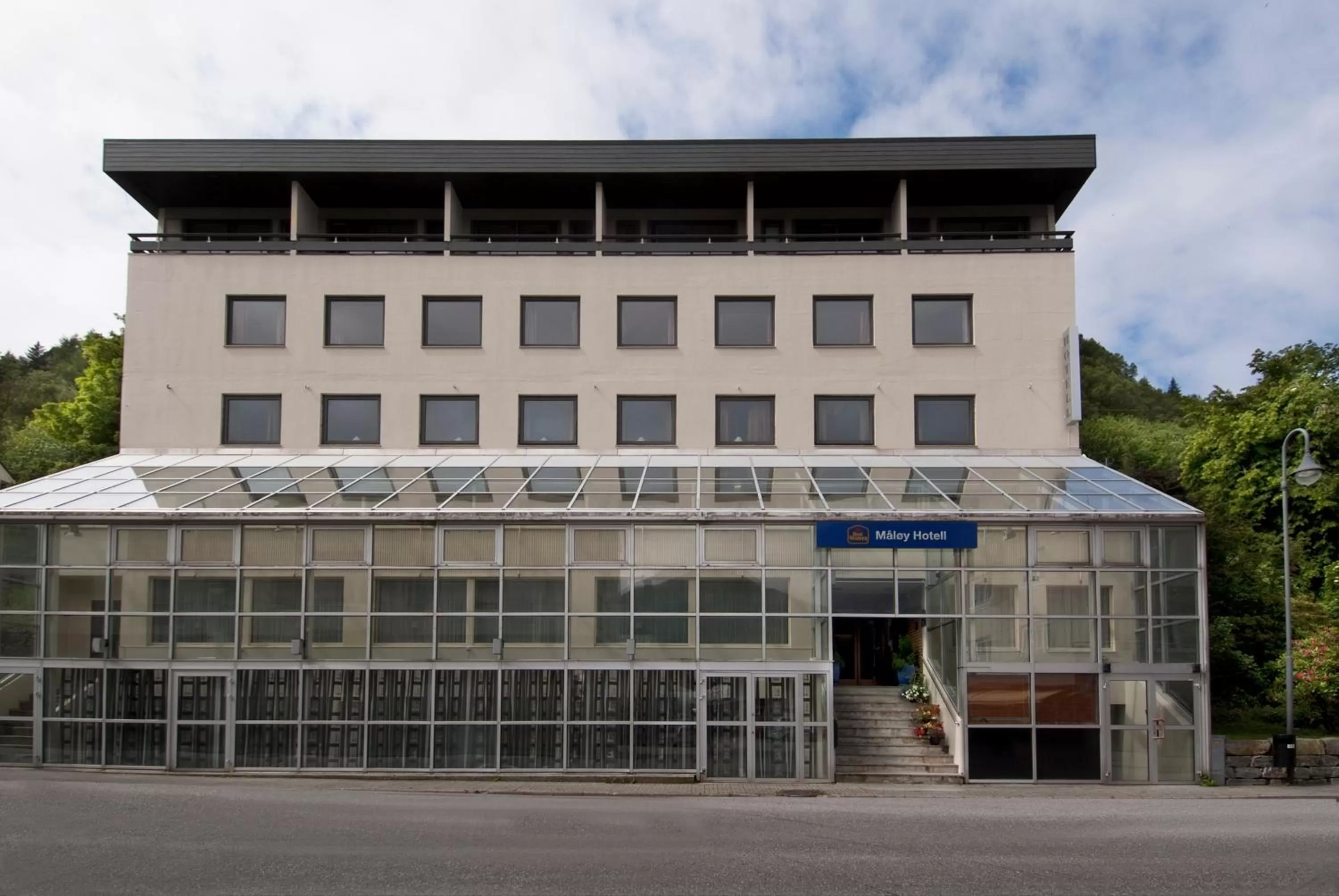 Facade/entrance in Thon Hotel Måløy