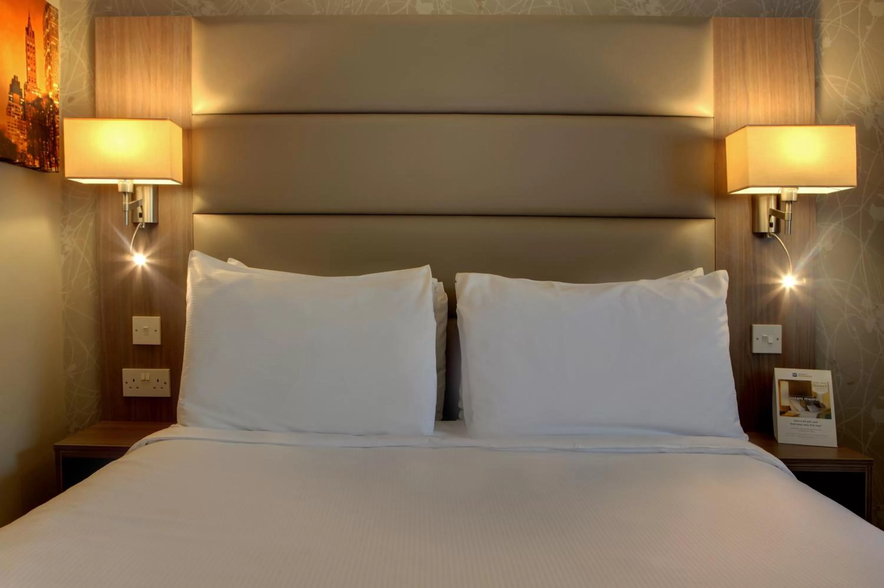 Bed in Best Western Pontypool Metro Hotel