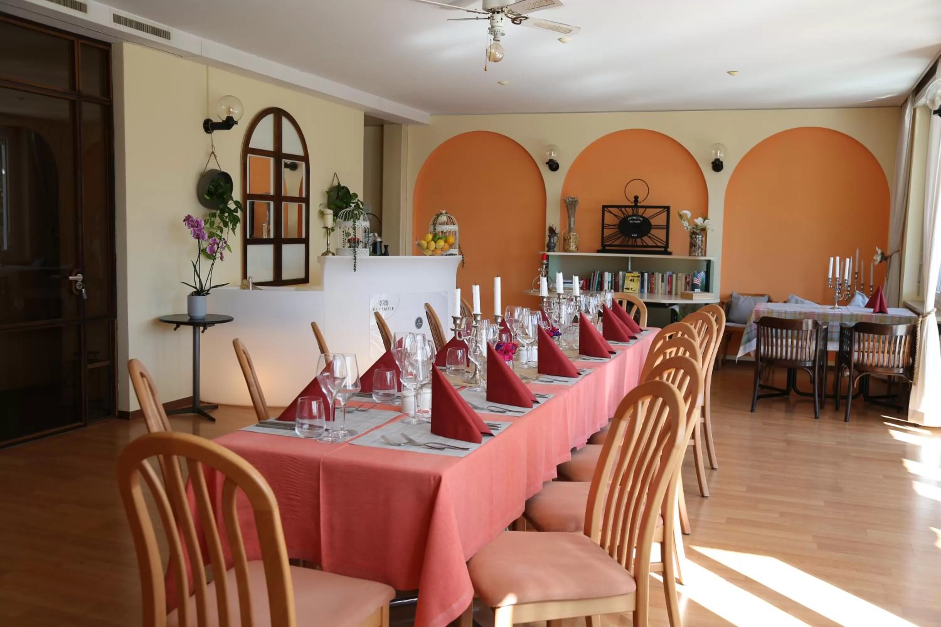 Restaurant/places to eat in Al Pozz Boutique Resort