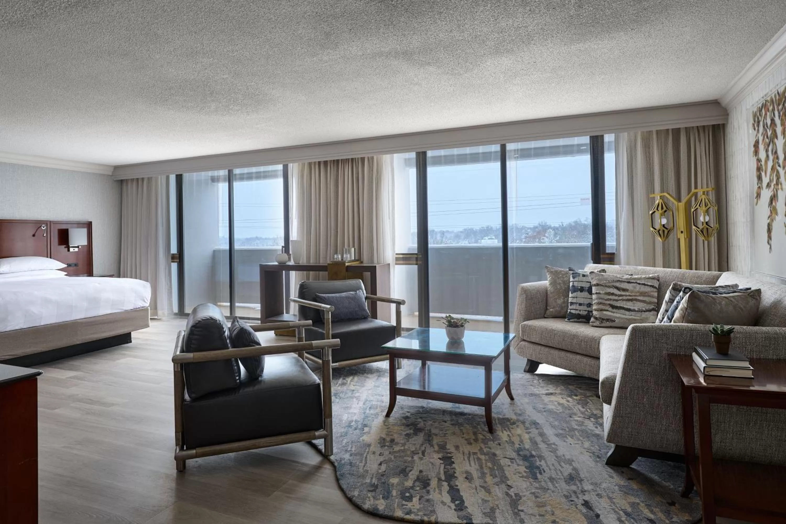 Photo of the whole room, Bed in Hanover Marriott