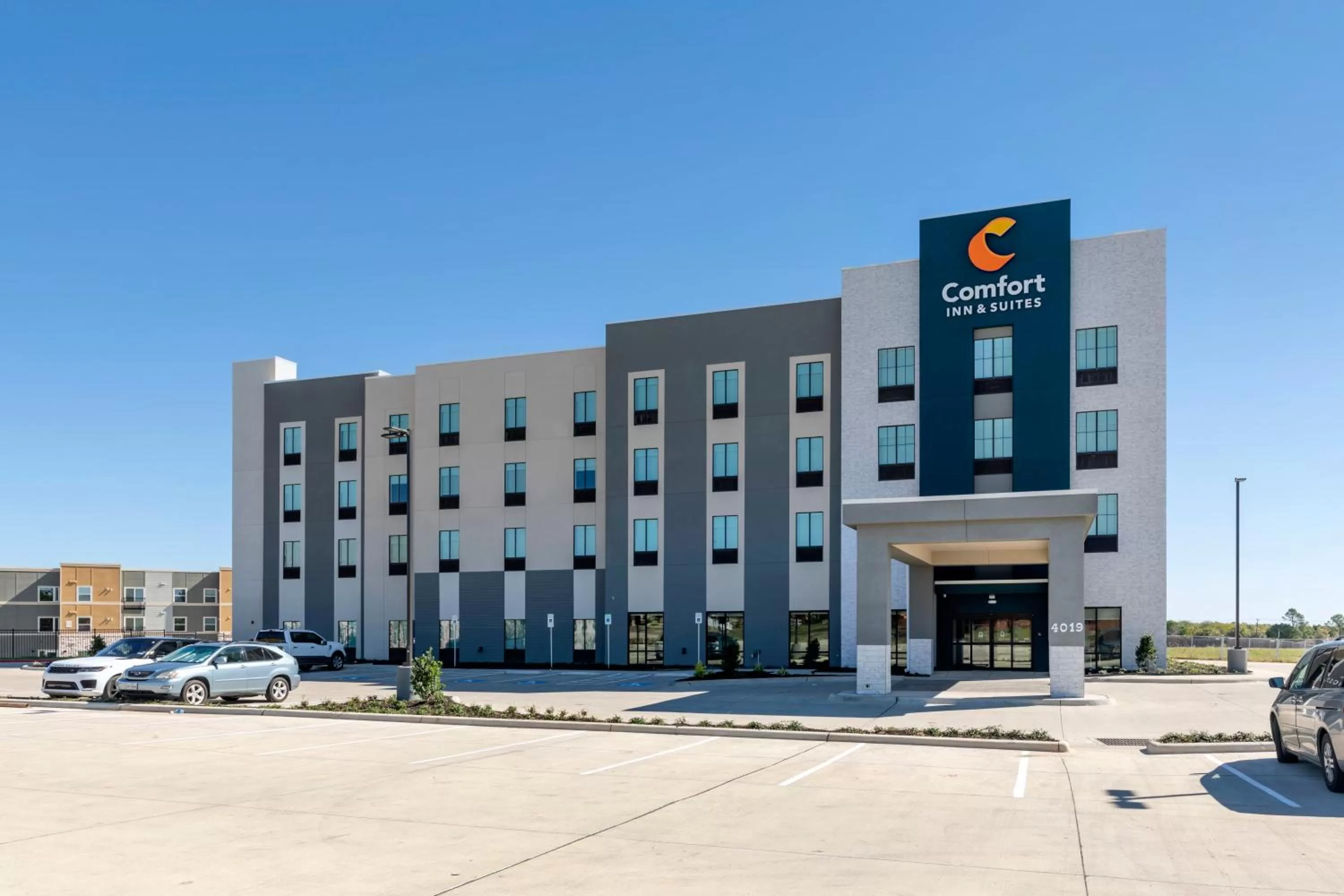 Property building in Comfort Inn & Suites Balch Springs - SE Dallas