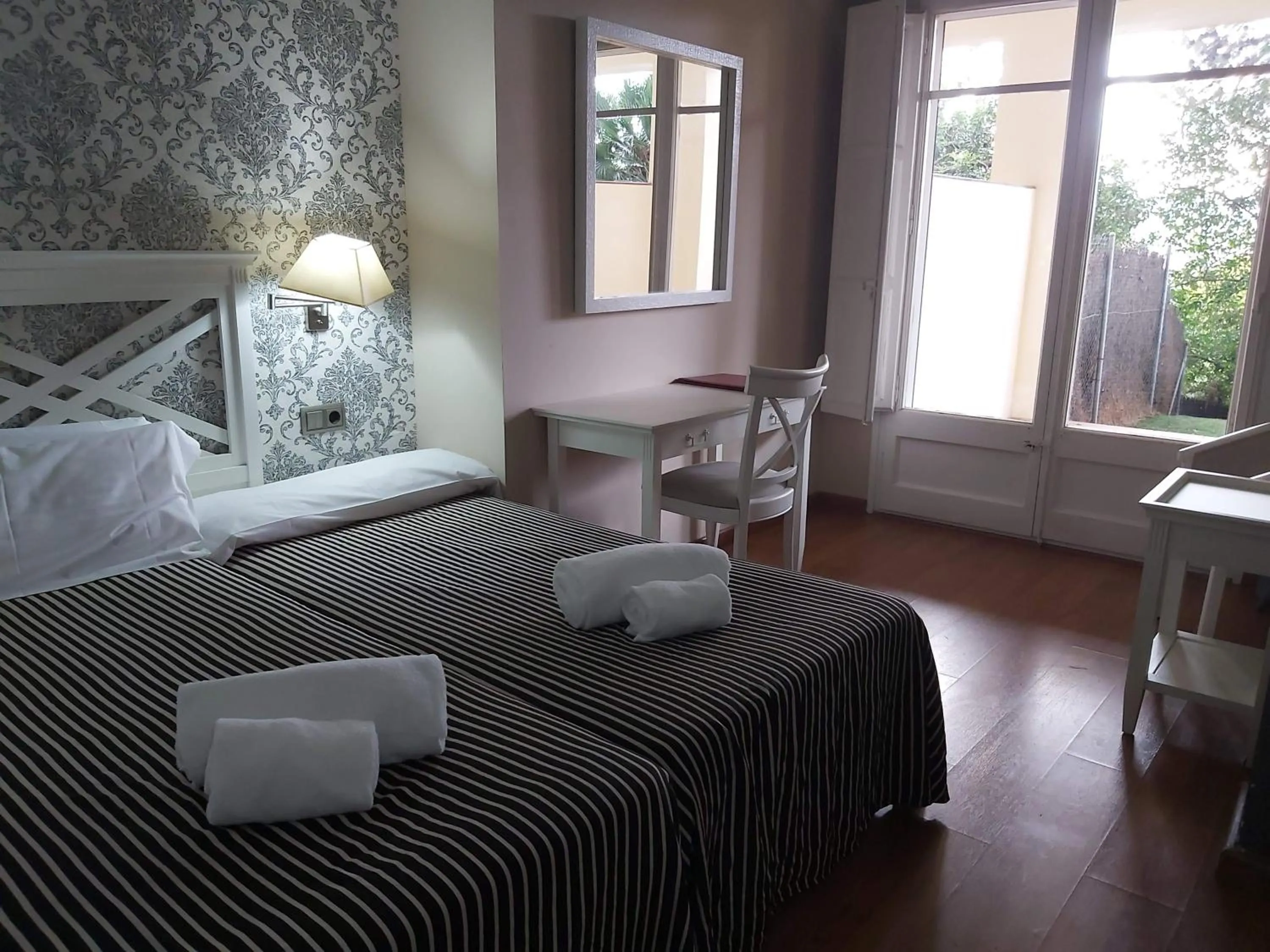 Bed in Hotel El Castell